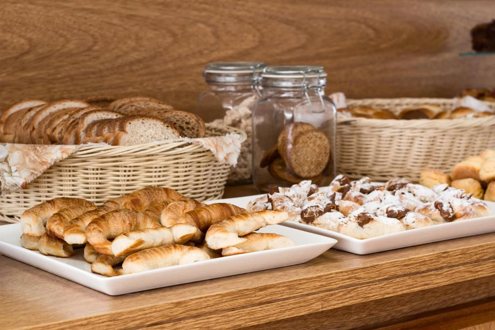 Food and drinks in Alfa Suites - Montevideo