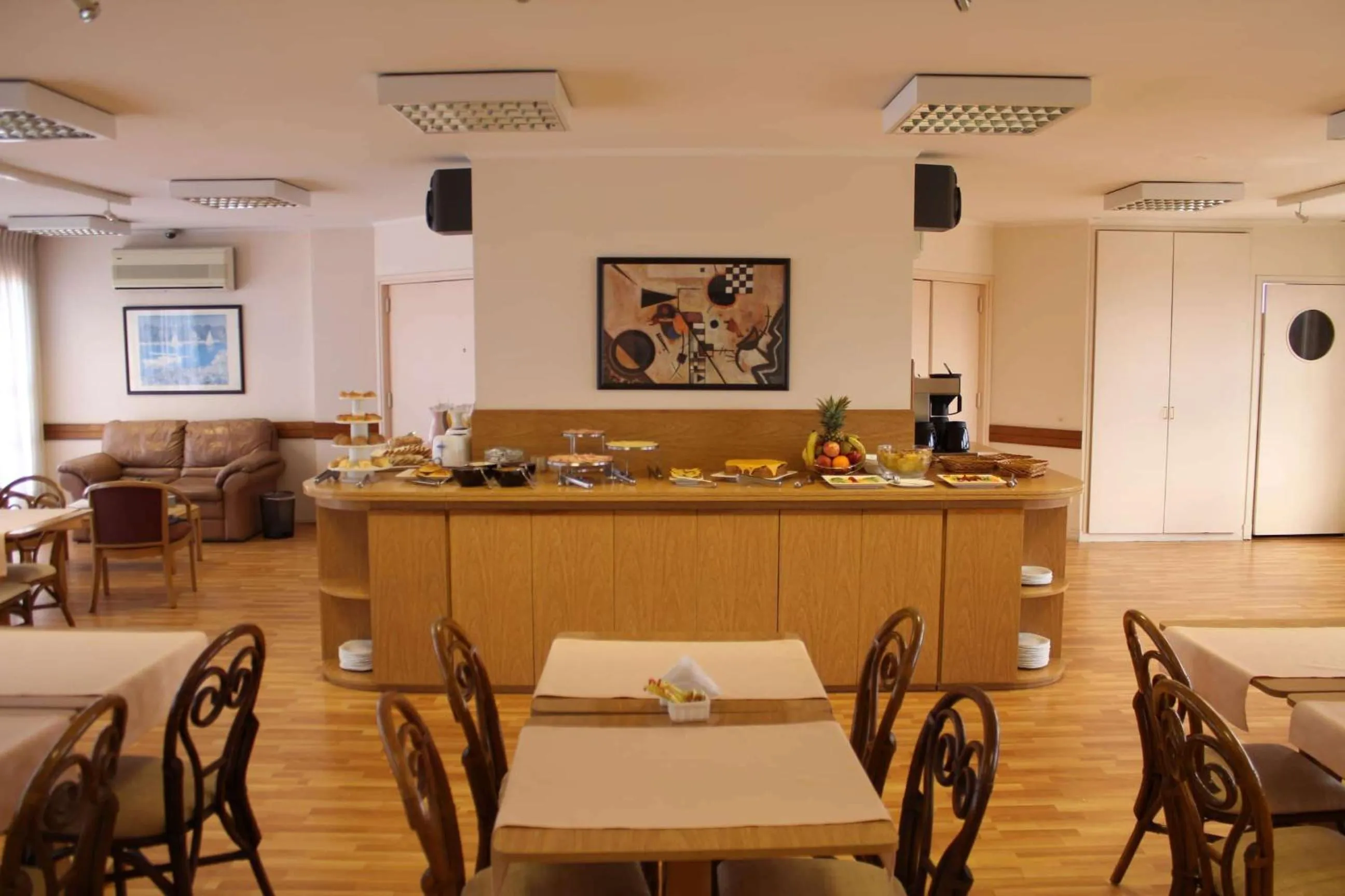 Restaurant/places to eat in Alfa Suites - Montevideo