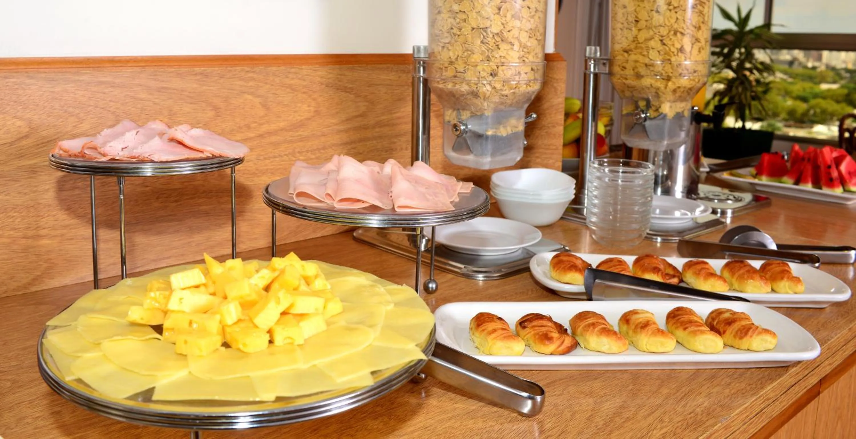 Buffet breakfast in Alfa Suites - Montevideo