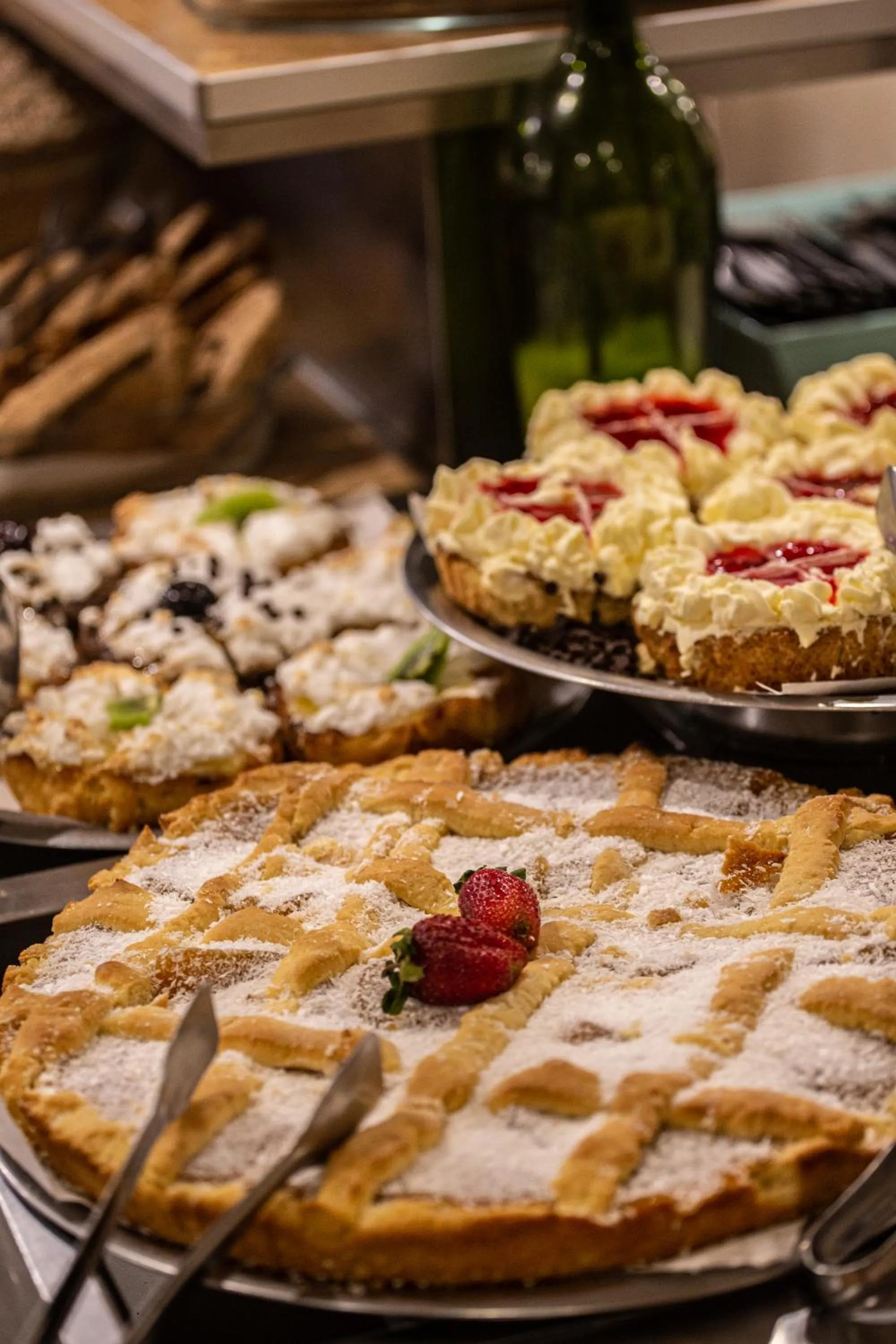 Food and drinks in Hotel EcoSki by bund