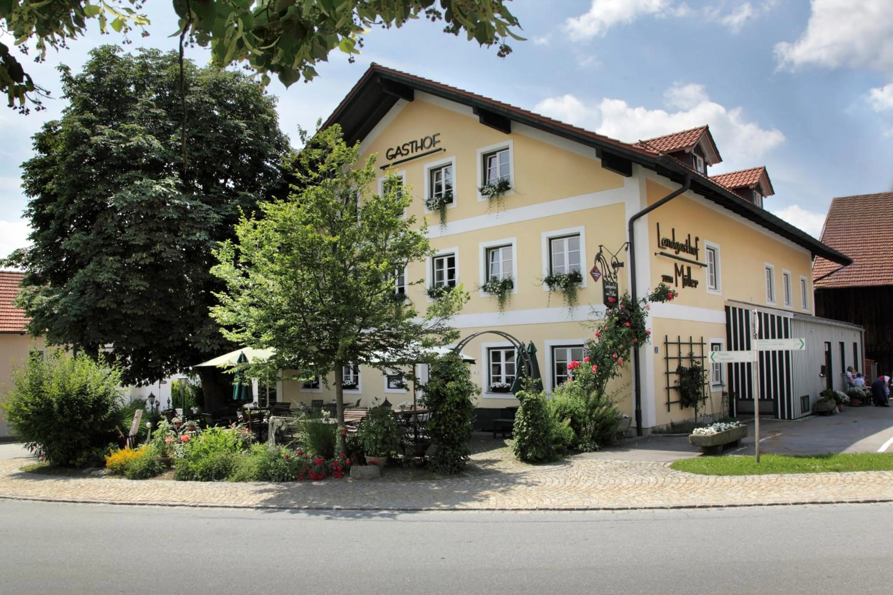 Property building in Landgasthof zum Muller