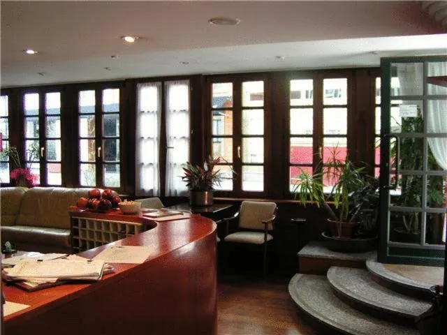 Lobby or reception in La Plaza I