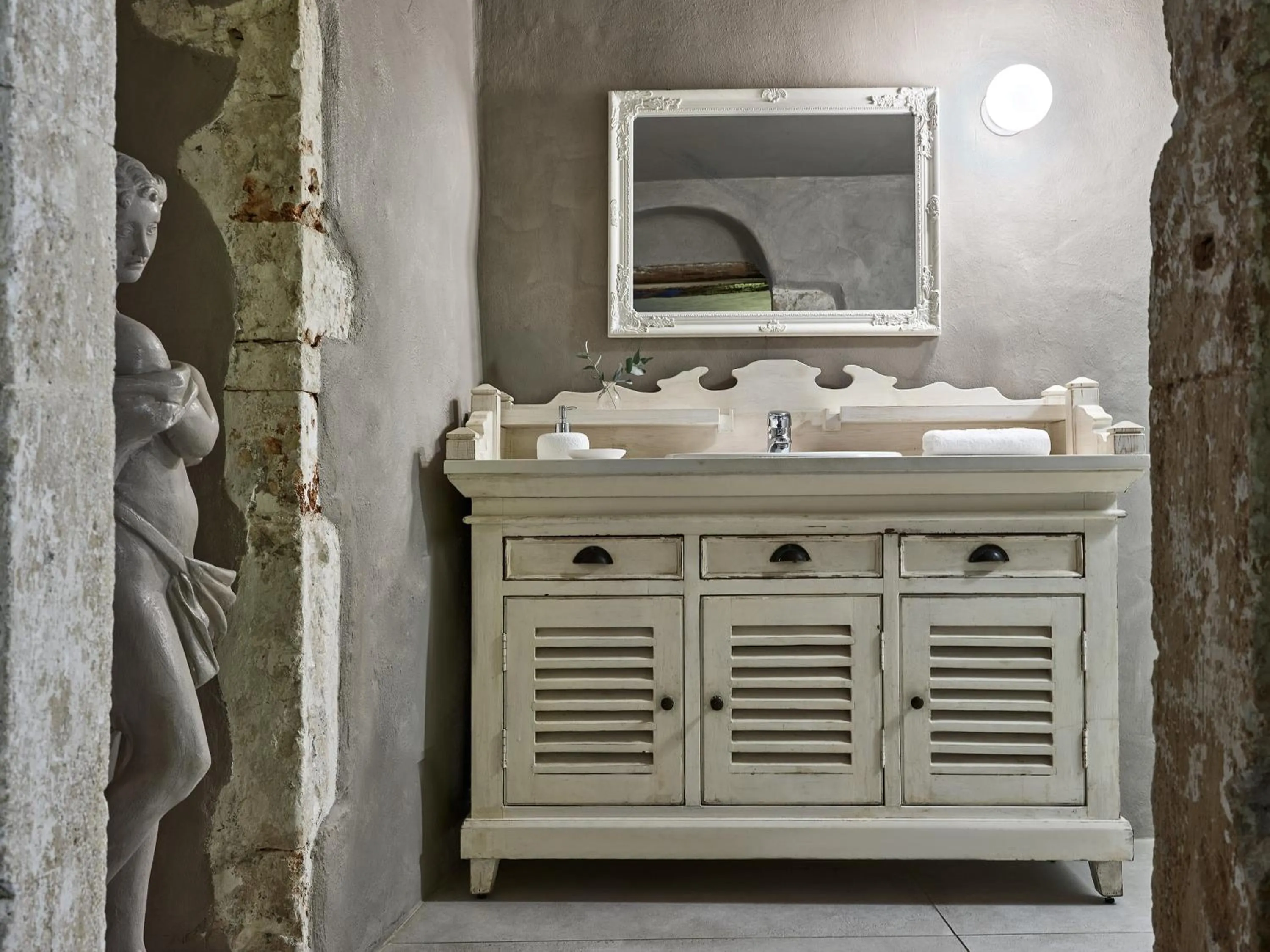 Bathroom in Domus Fresco