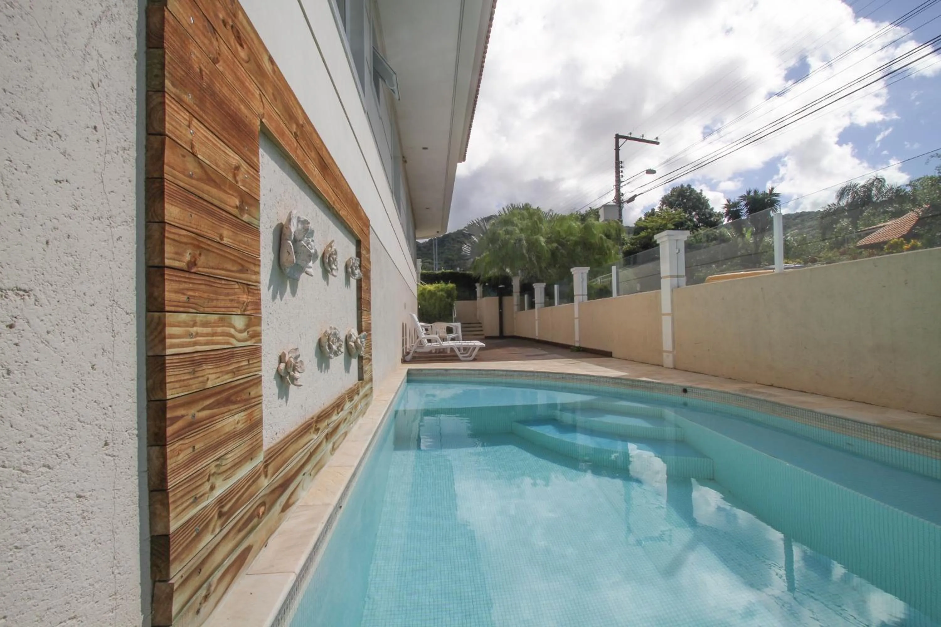 Swimming pool in Hotel Hola