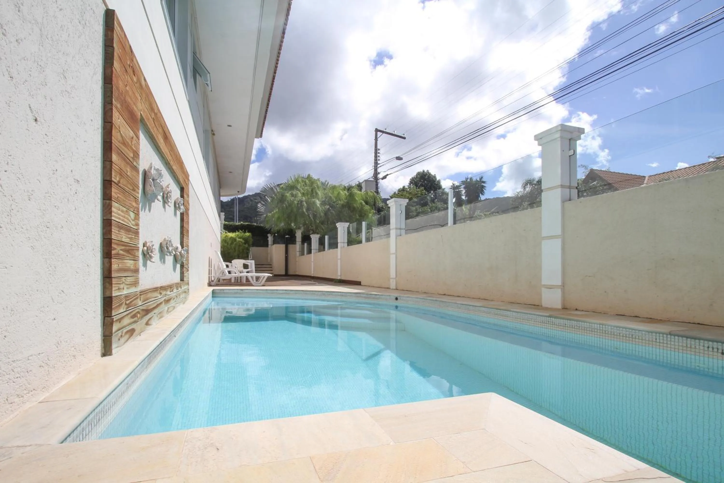 Swimming pool in Hotel Hola