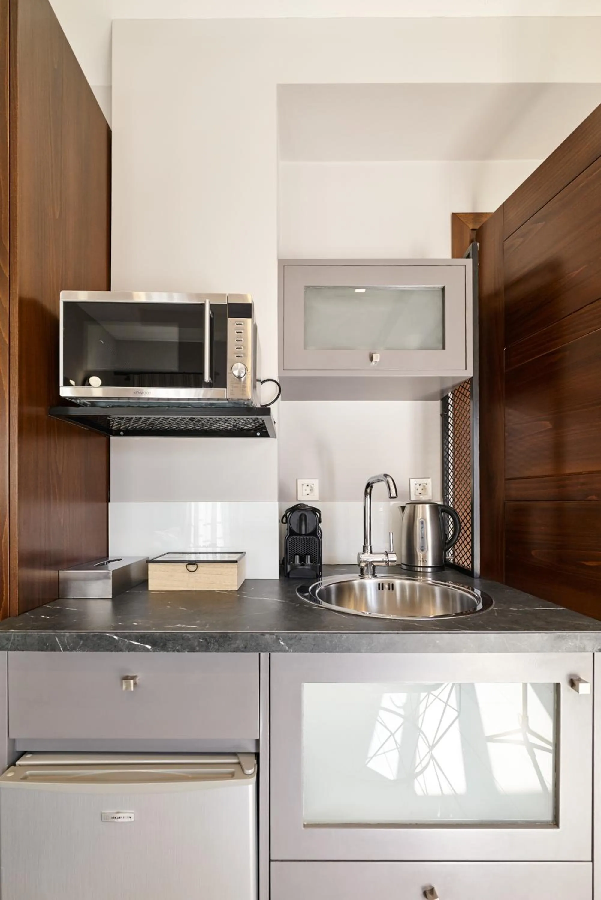 Coffee/tea facilities in Nival Luxury Suites