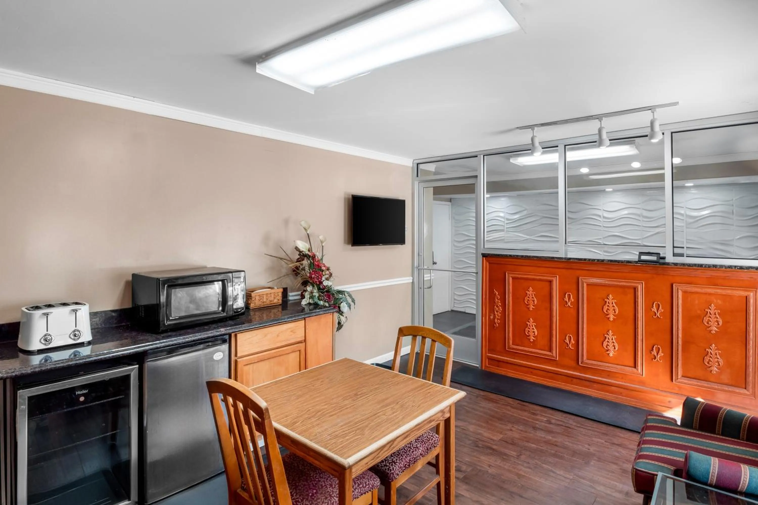 Lobby or reception in Americas Best Value Inn Jonesville/Hillsdale