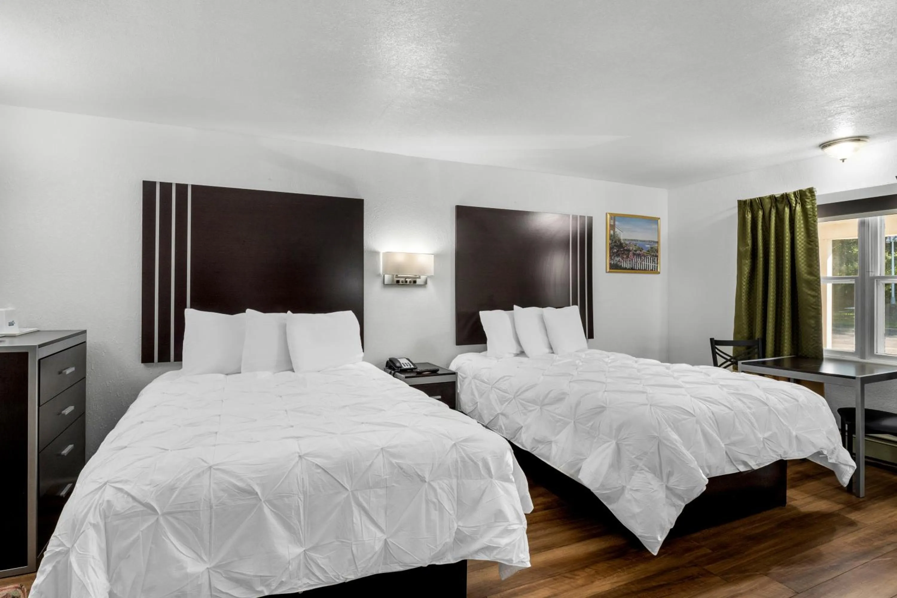 Breakfast, Bed in Americas Best Value Inn Jonesville/Hillsdale