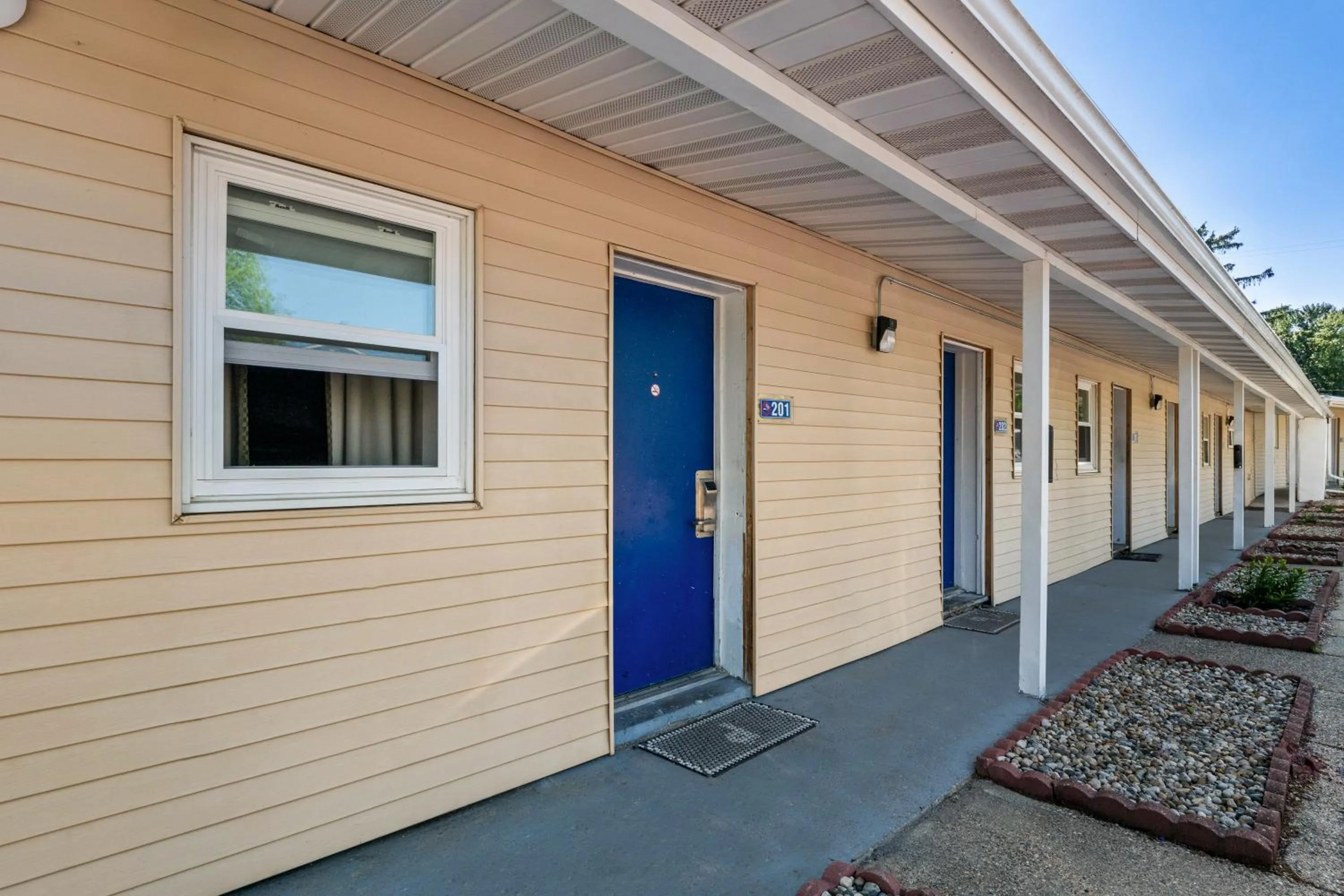 Property building in Americas Best Value Inn Jonesville/Hillsdale