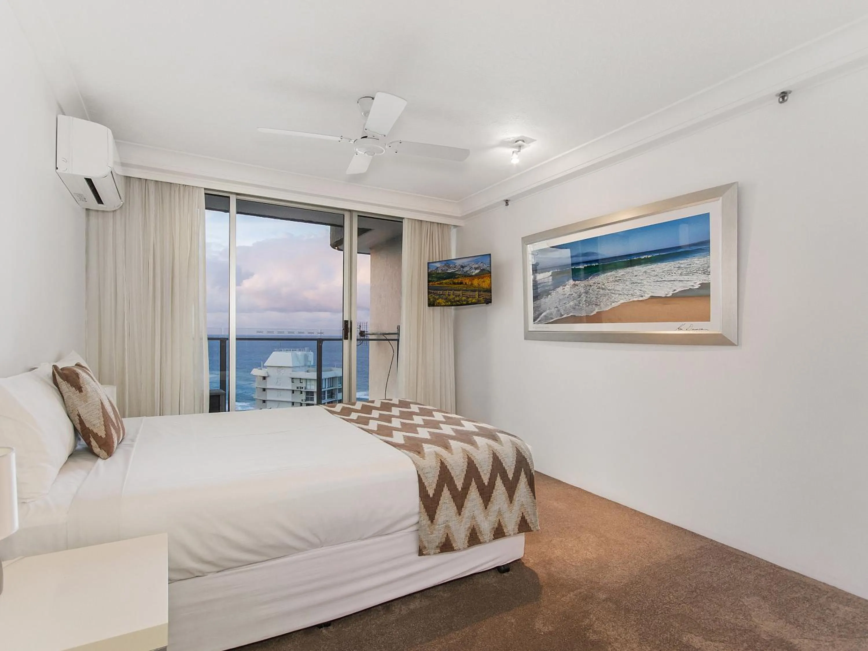 Bedroom, Bed in Sunbird Beach Resort Gold Coast