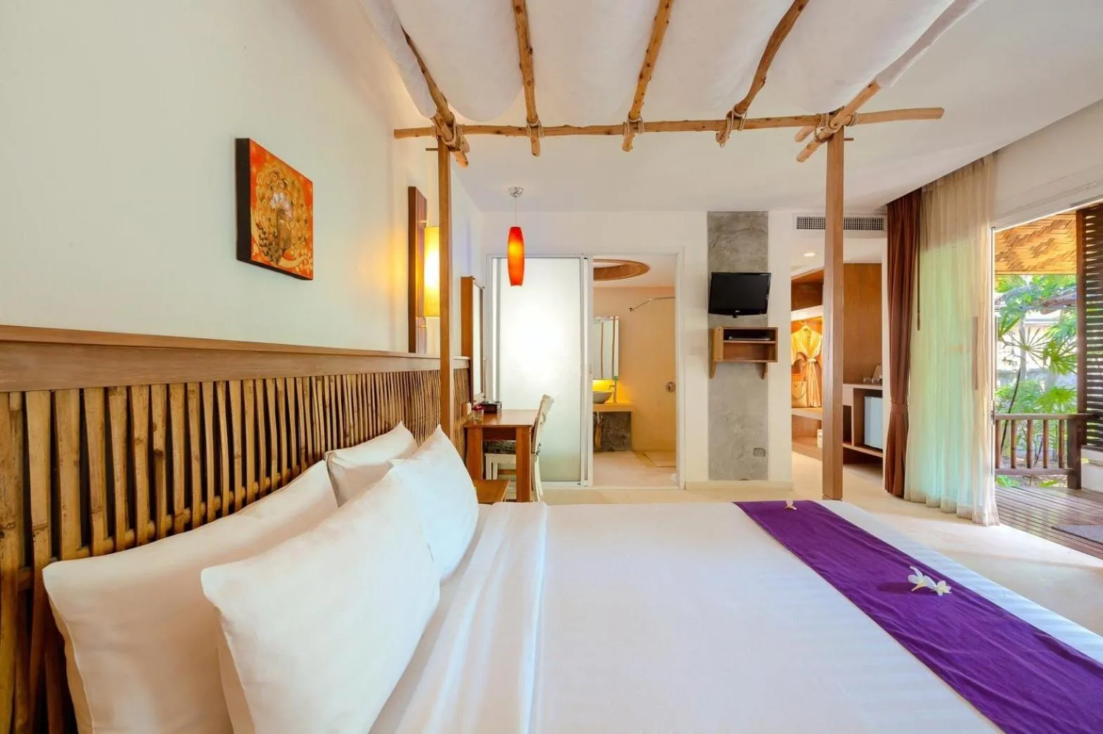 Bed in Railay Bay Resort & Spa