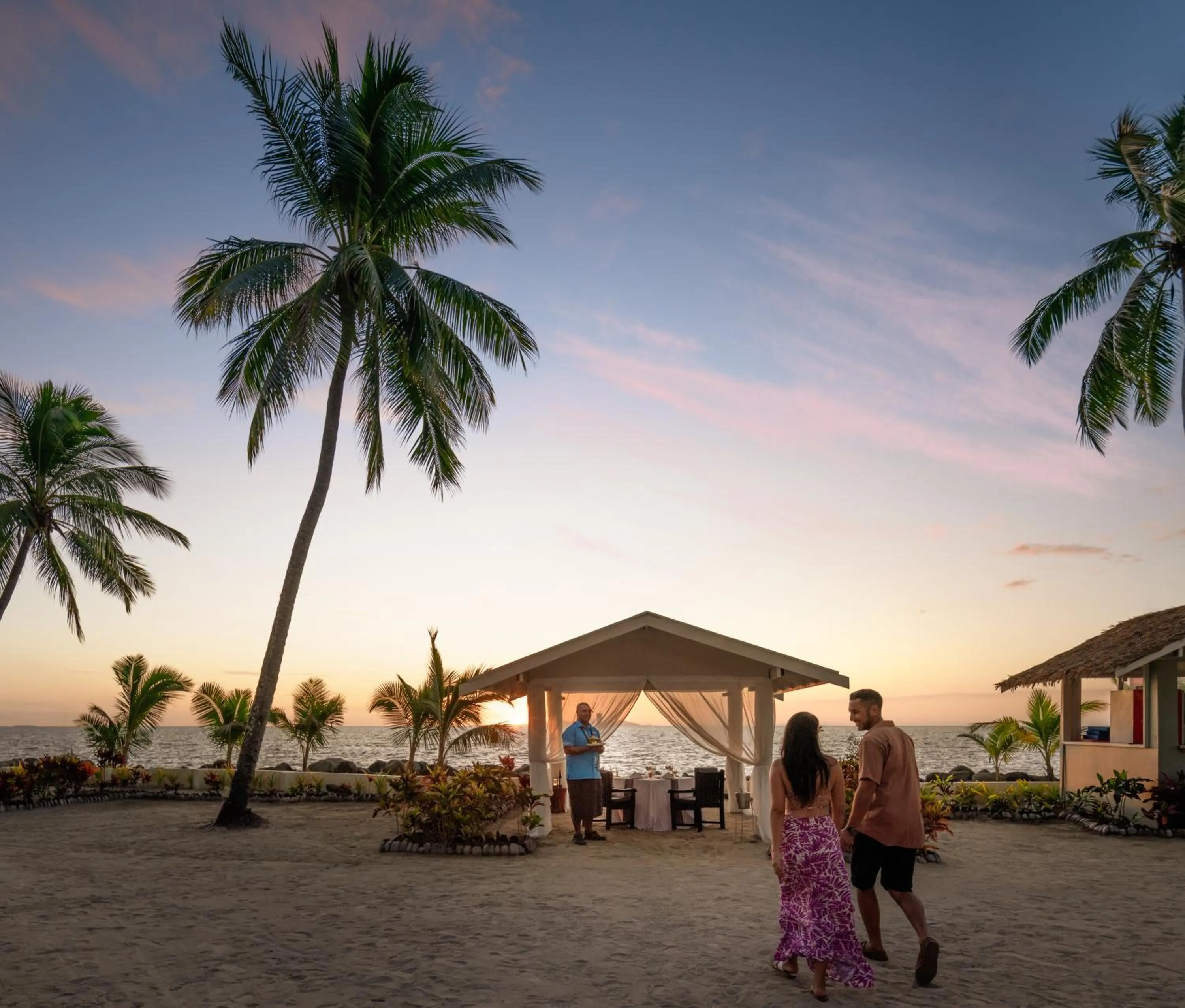 Restaurant/places to eat in DoubleTree by Hilton Fiji - Sonaisali Island