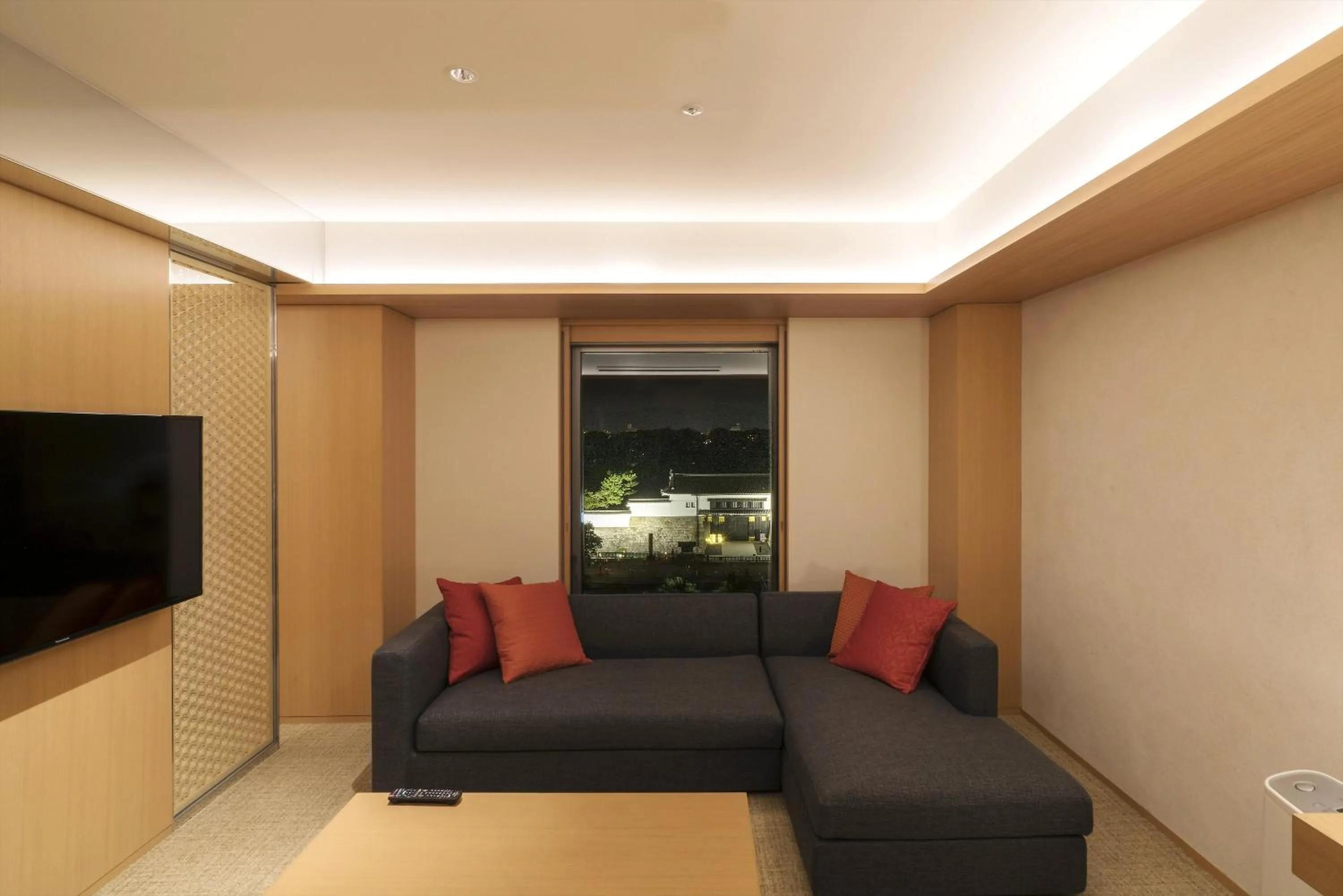 Photo of the whole room in ANA Crowne Plaza Hotel Kyoto by IHG