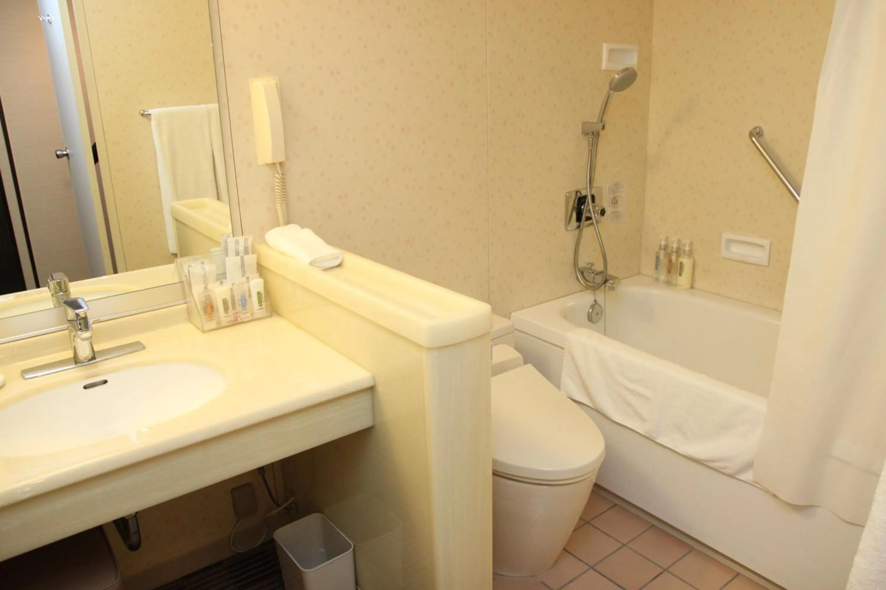 Toilet in ANA Crowne Plaza Hotel Kyoto by IHG
