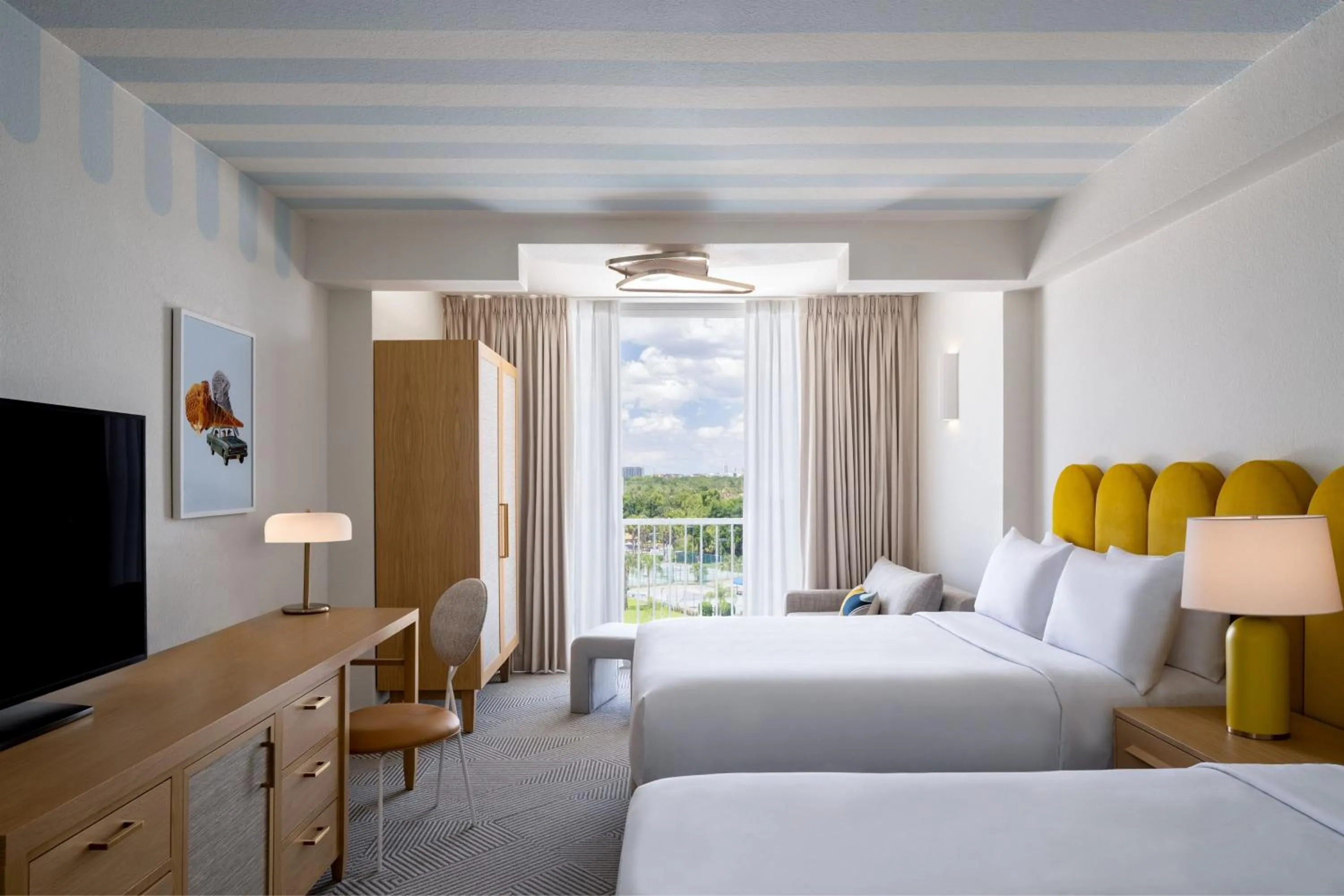 Photo of the whole room, Bed in Renaissance Orlando Resort - Disney Springs Area