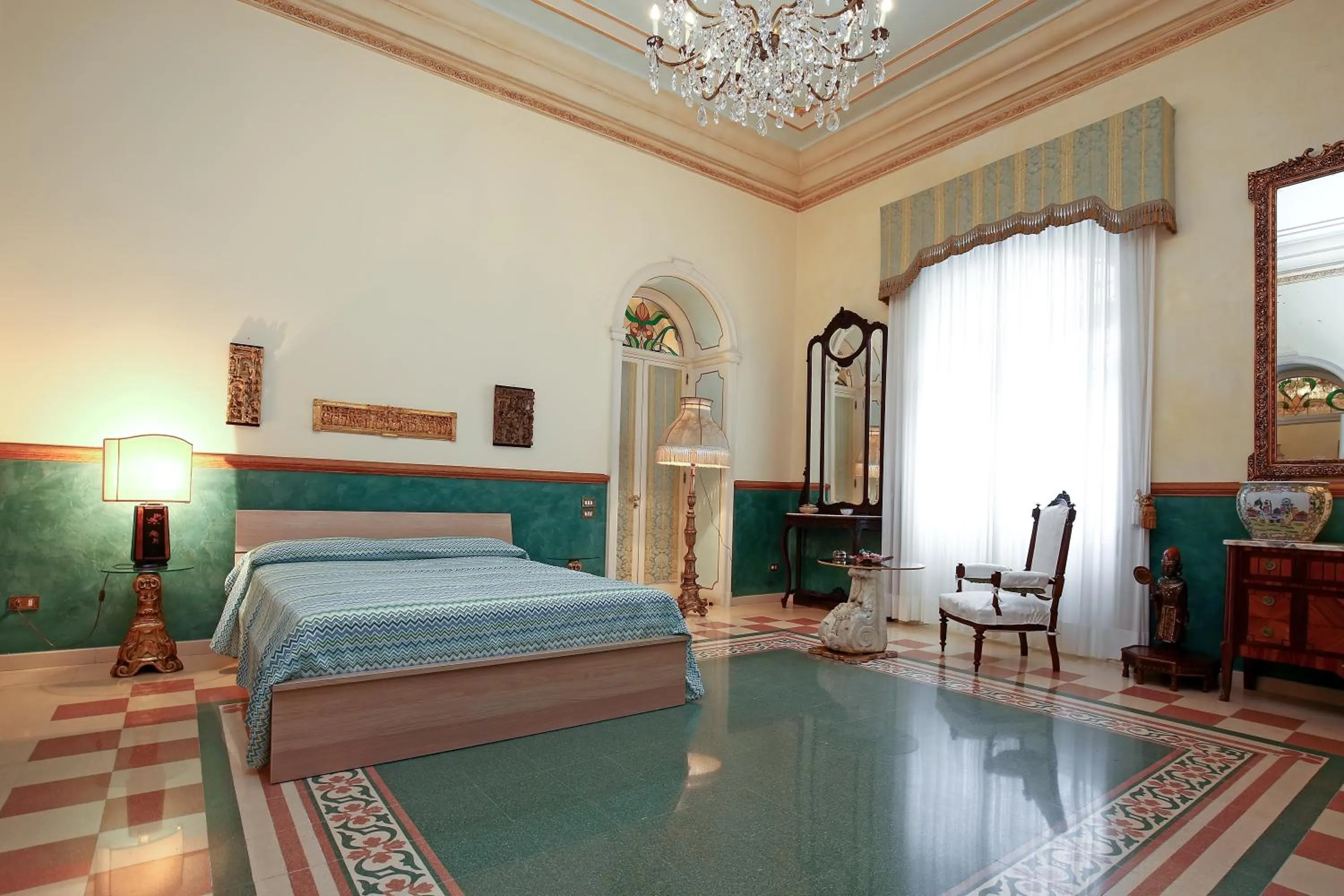 Bedroom, Bed in B&B Flora House