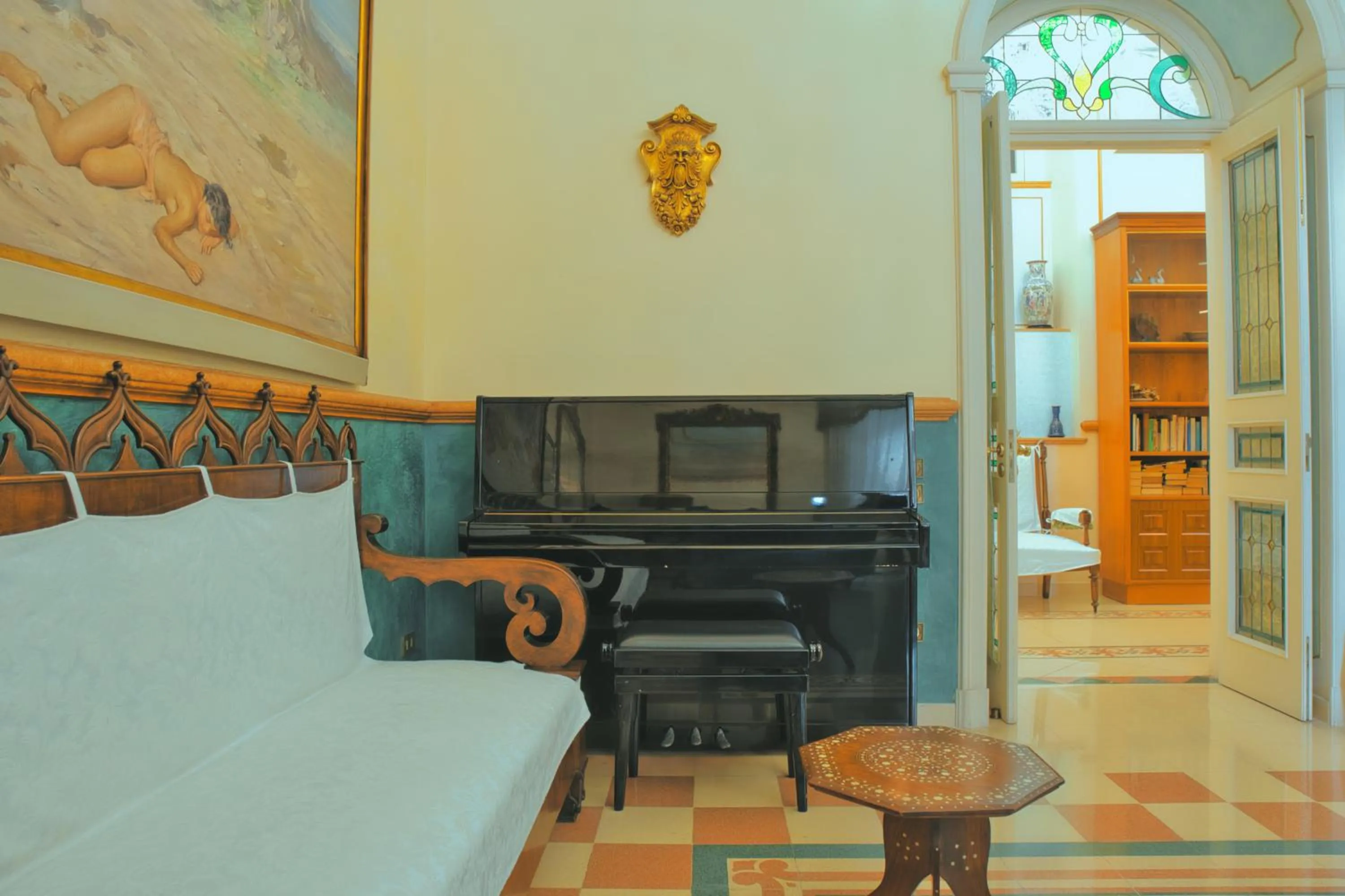 Decorative detail in B&B Flora House