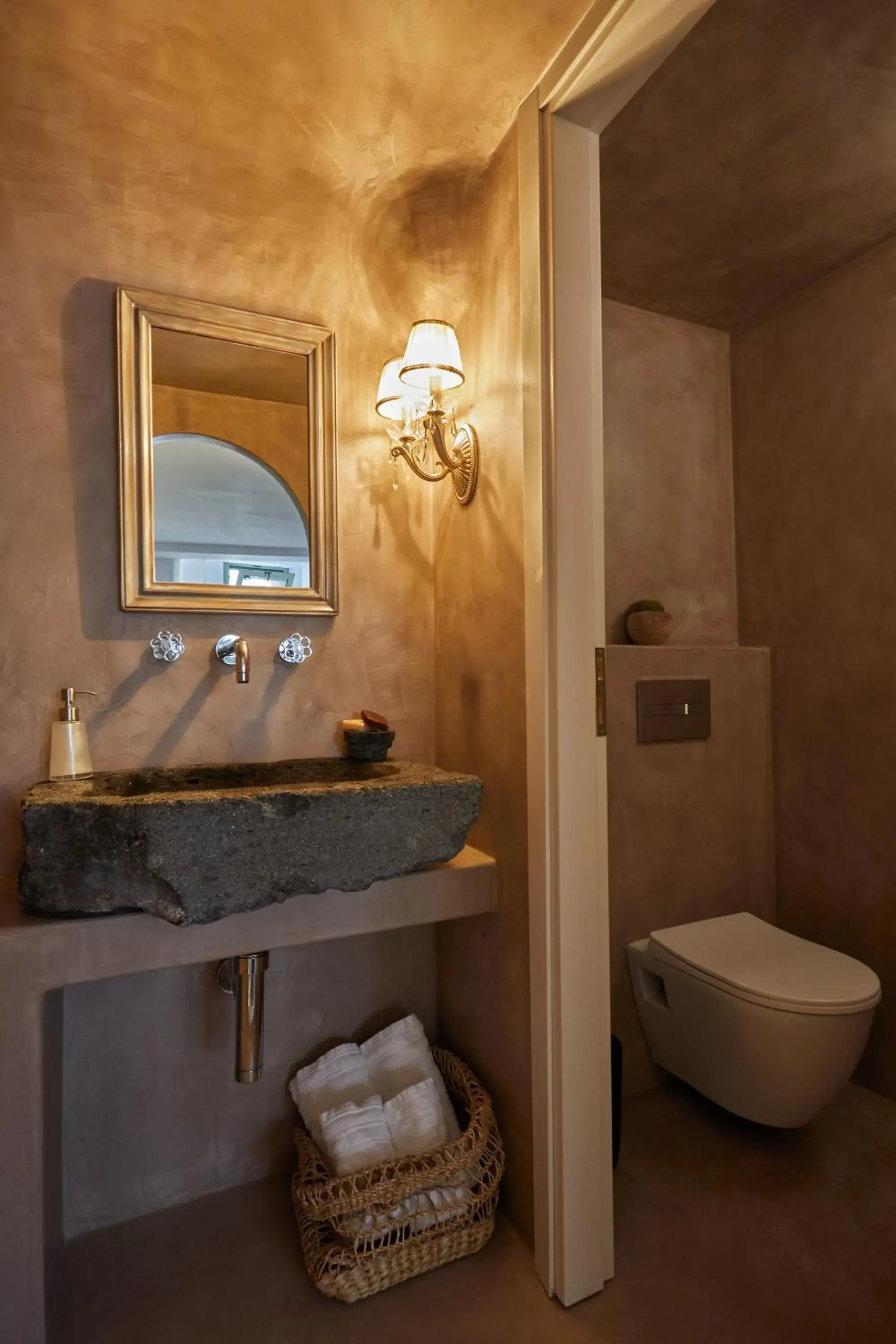 Studio in Arvanitis Cave Village Studio in Arvanitis Cave Village