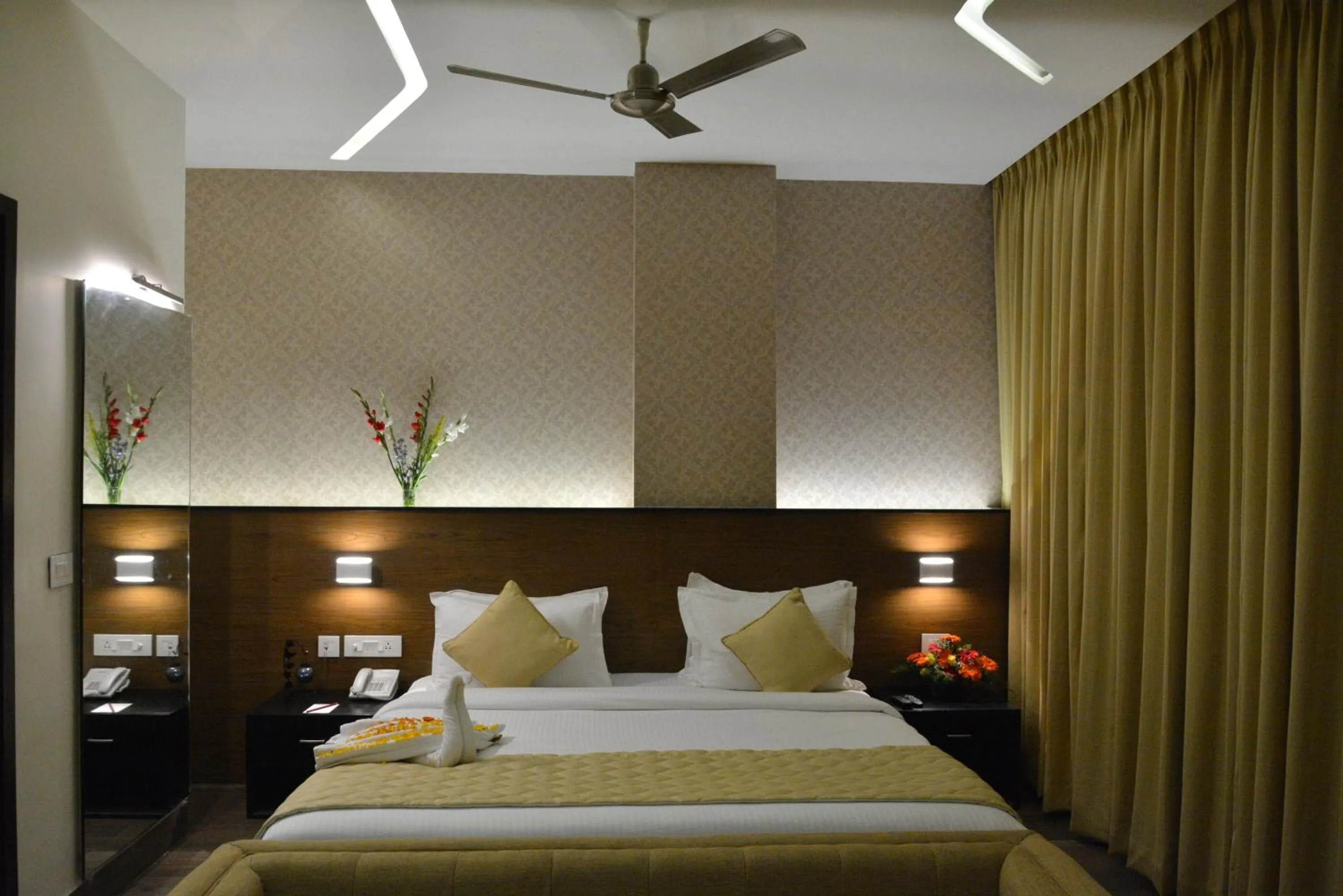 Bed in Hotel Sree Annamalaiyar Park