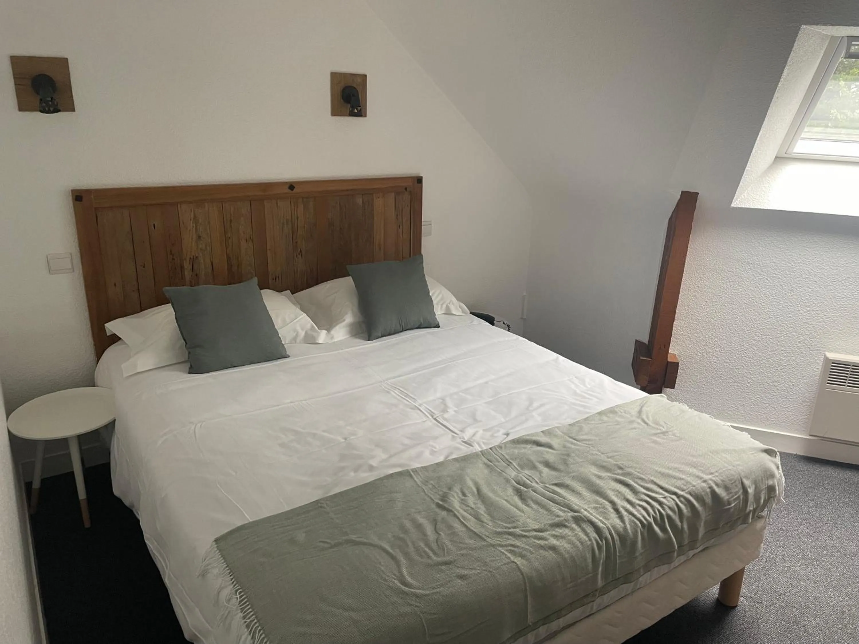 Bedroom, Bed in Hotel La Licorne