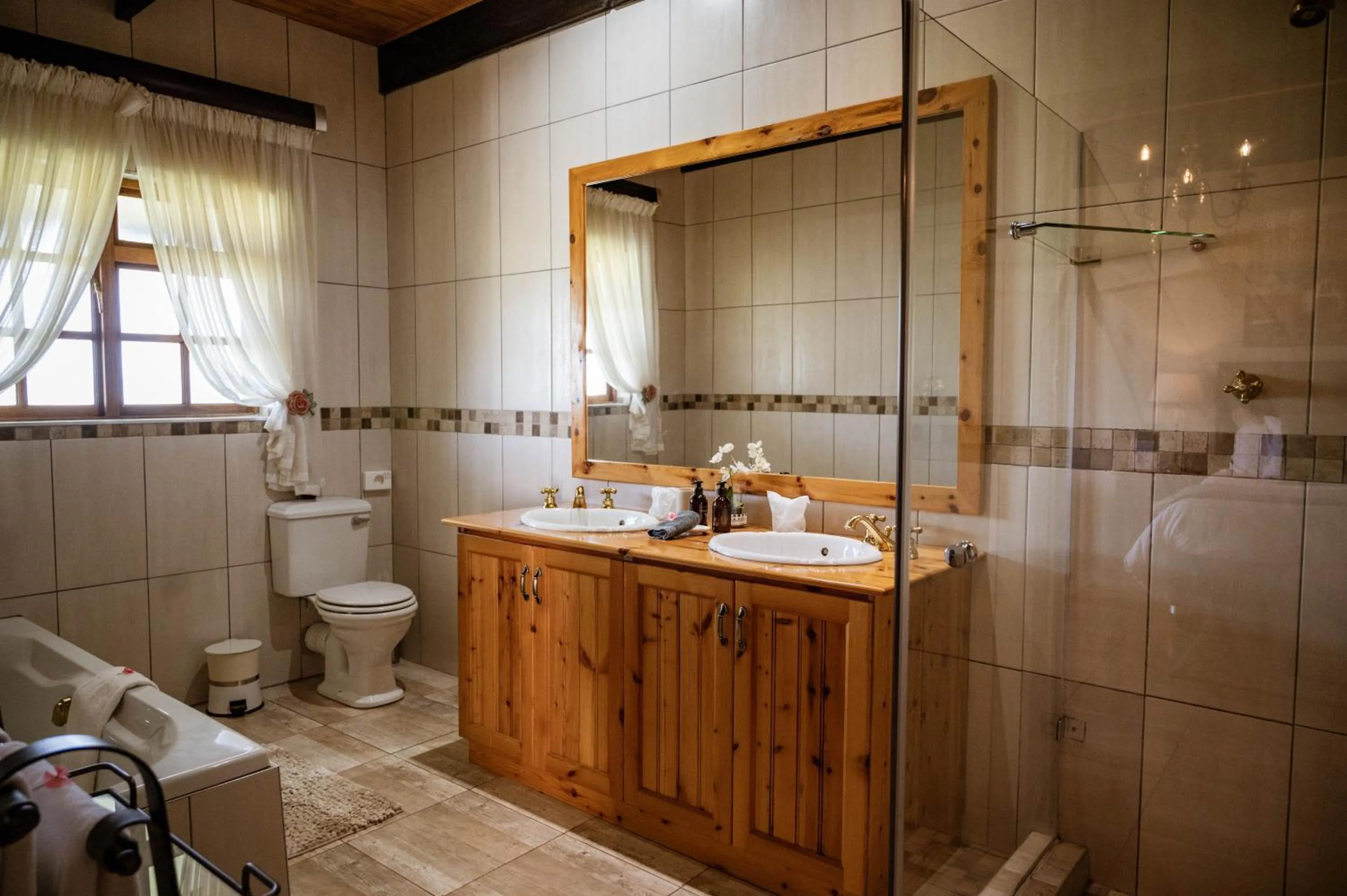 Shower in De Denne Country Guest House