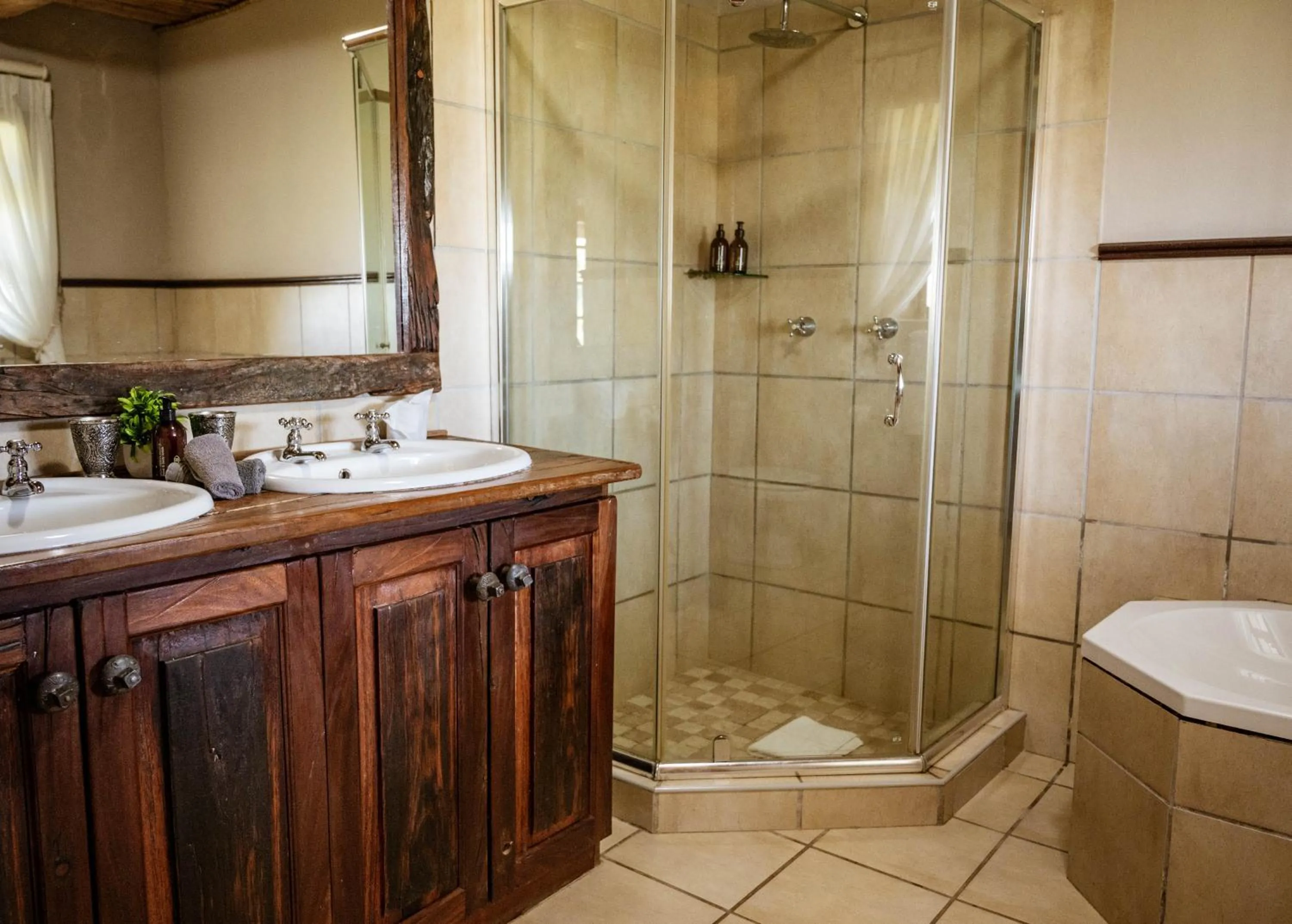 Shower in De Denne Country Guest House