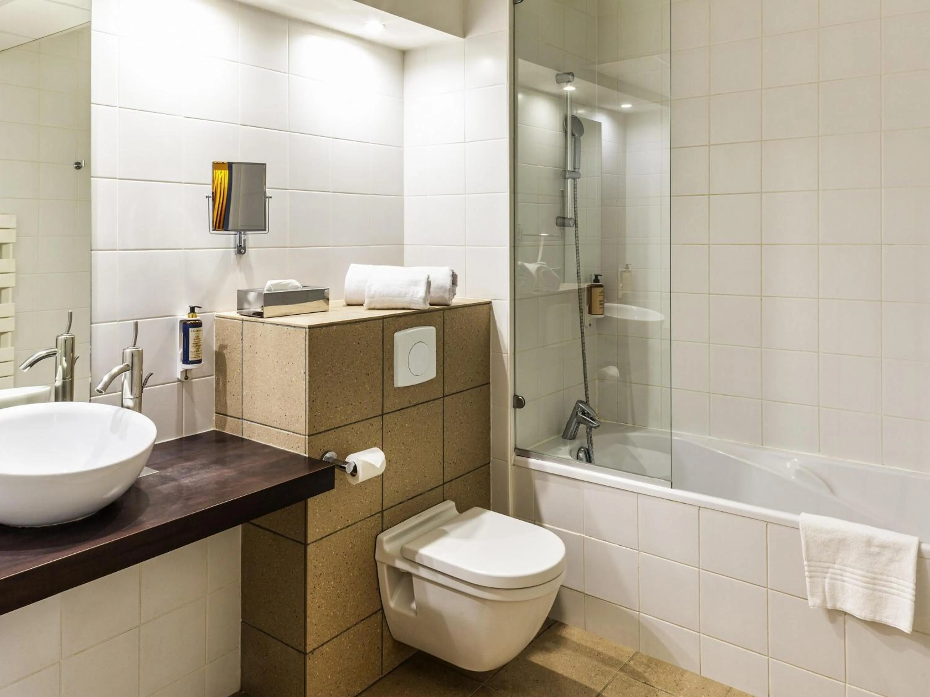 Bedroom in Mercure Agen Centre