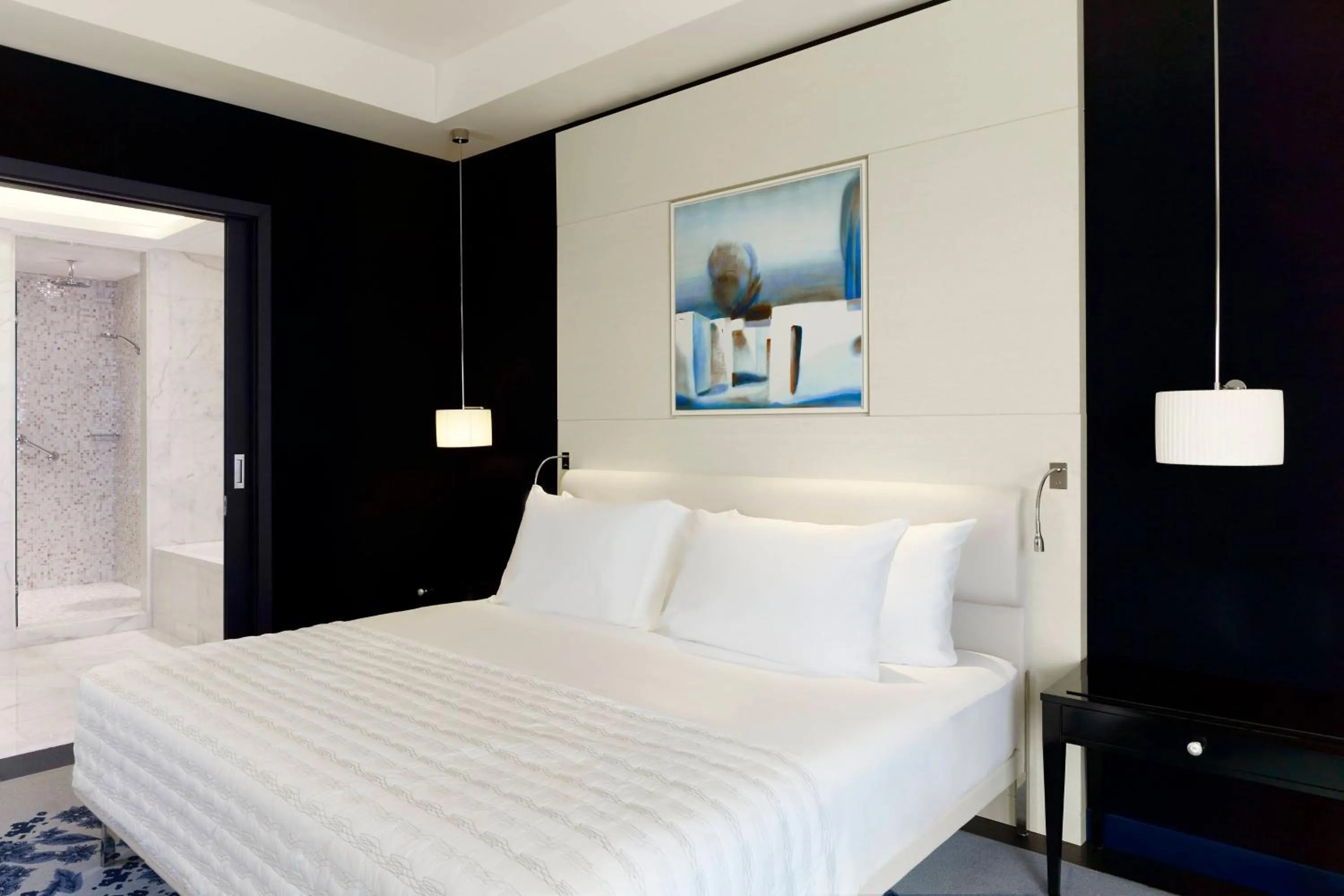 Bedroom, Bed in Le Meridien Al Khobar