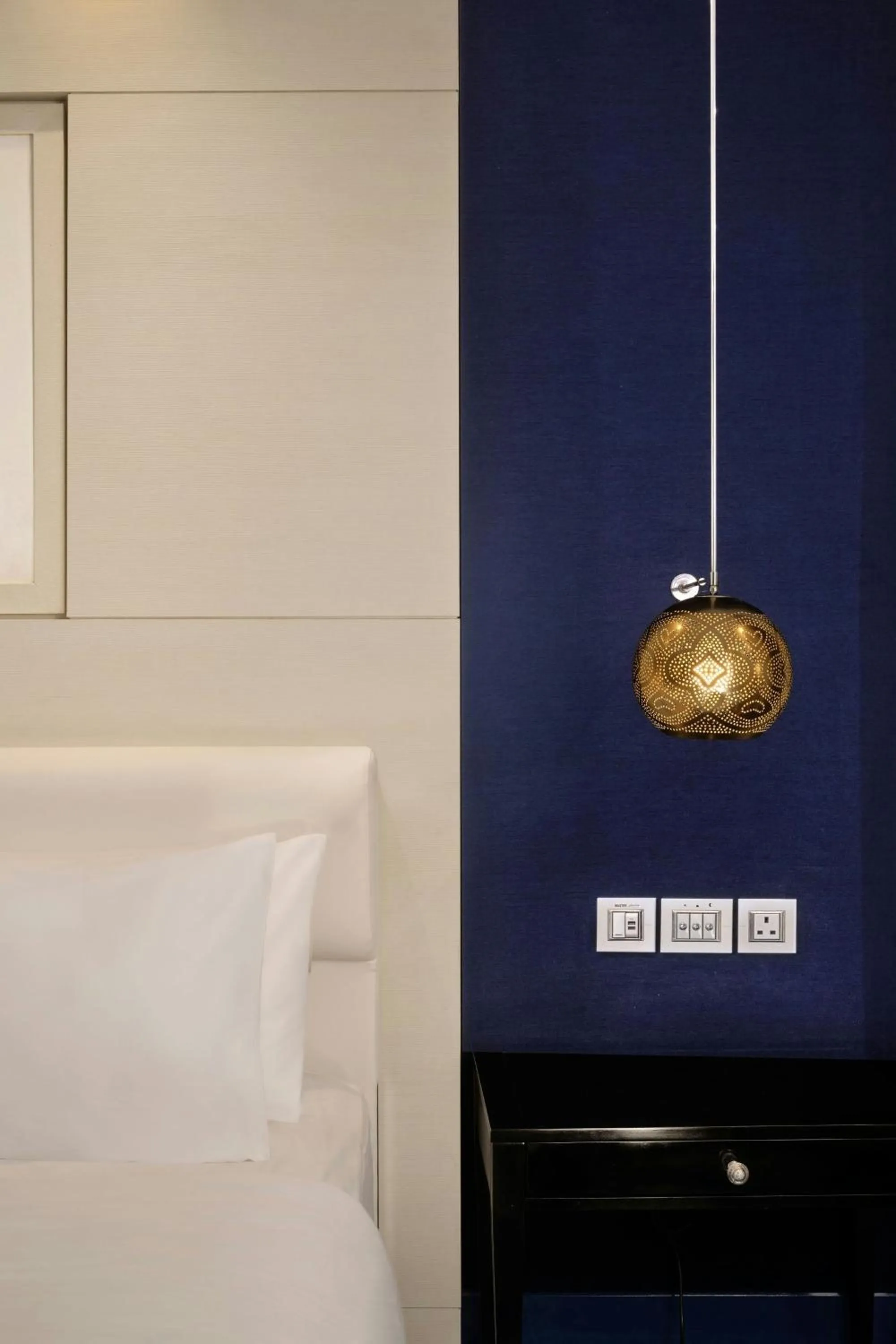 Photo of the whole room, Bed in Le Meridien Al Khobar