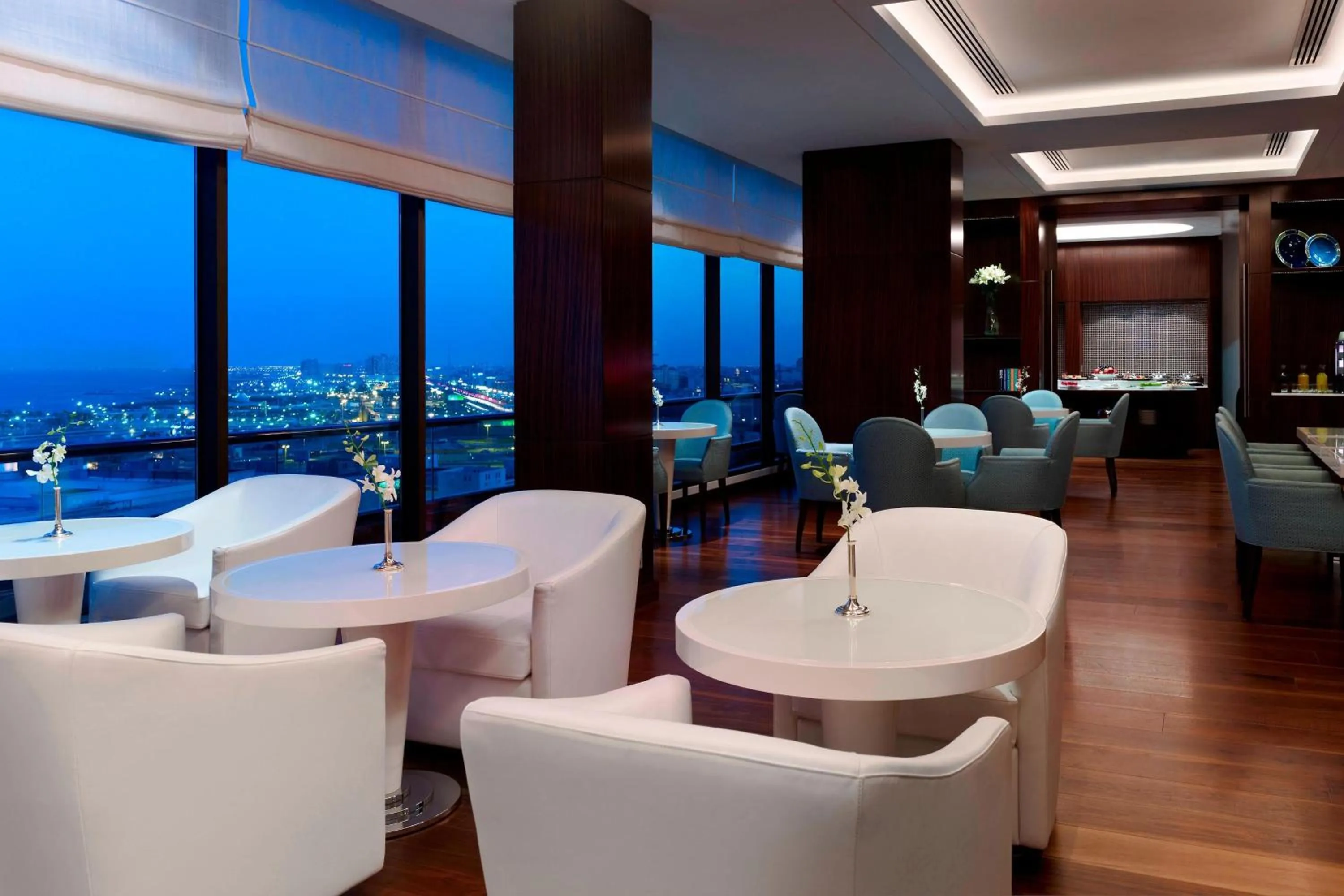 Lounge or bar in Le Meridien Al Khobar