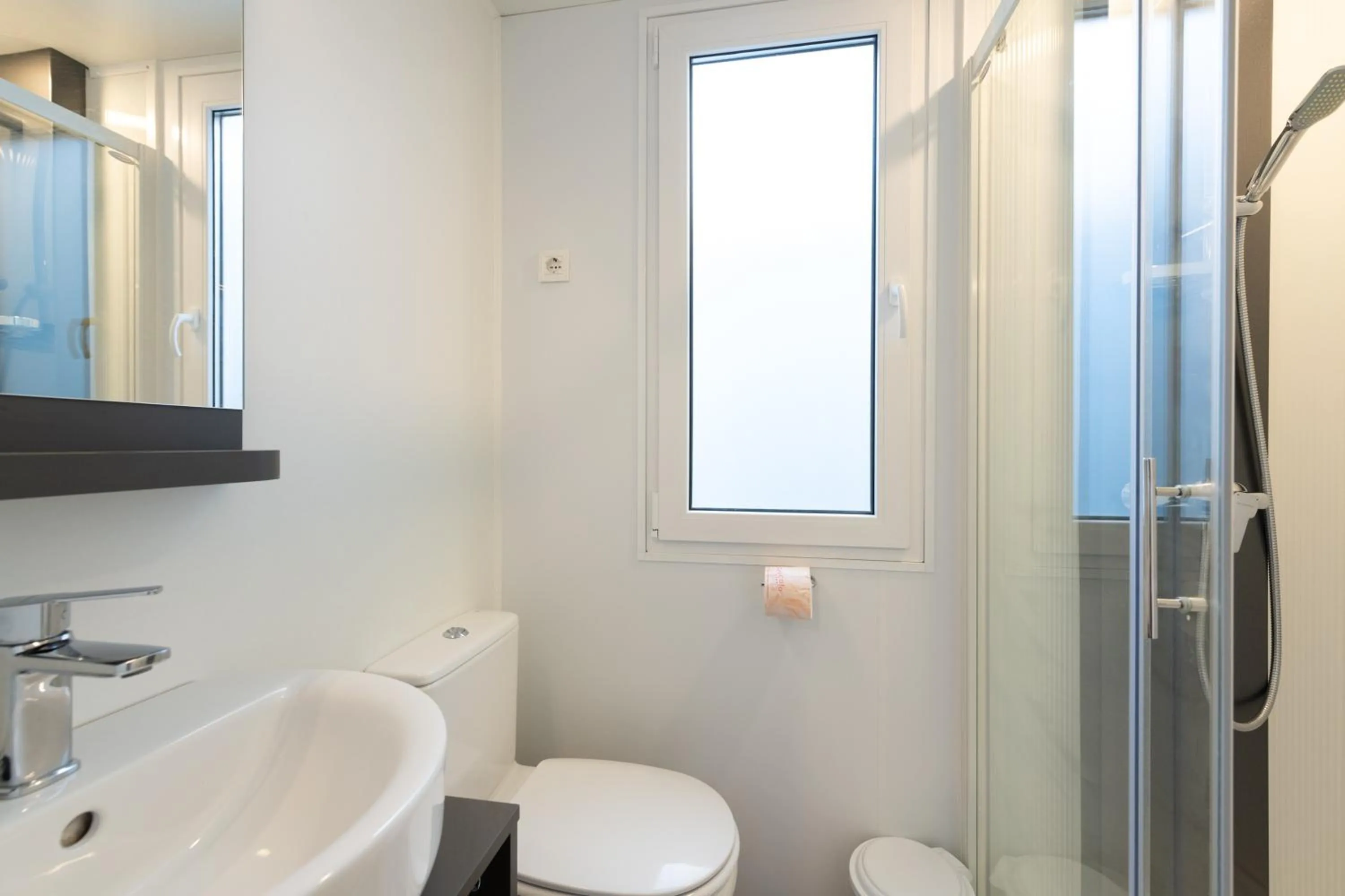 Shower in Luxury Camp at Union Lido