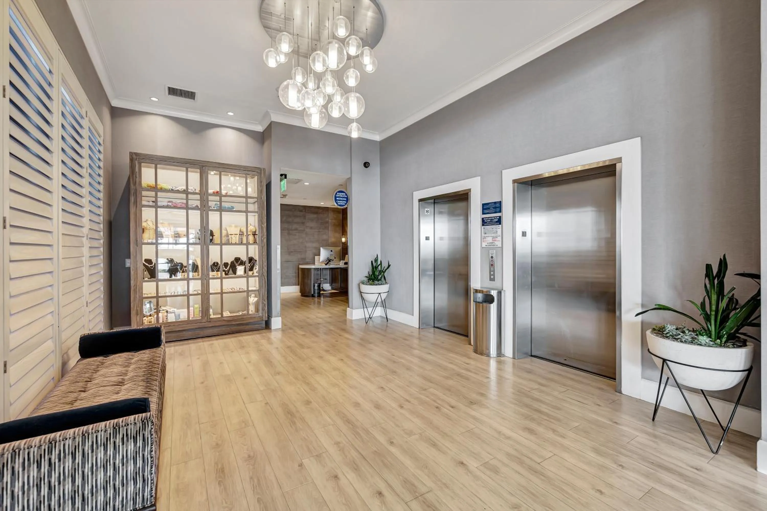 Lobby or reception in Ocean View Hotel