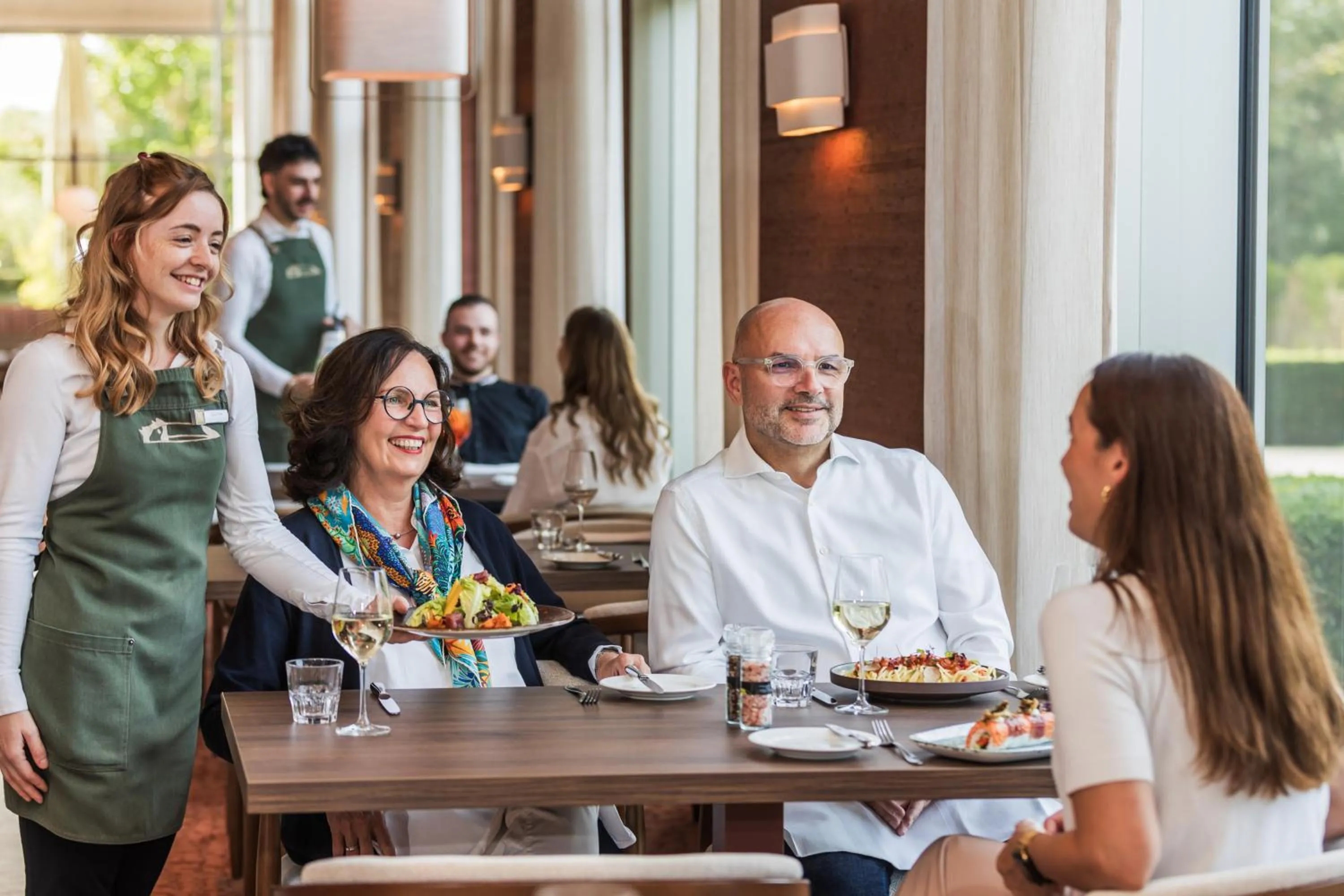 Restaurant/places to eat in Van der Valk Hotel Düsseldorf