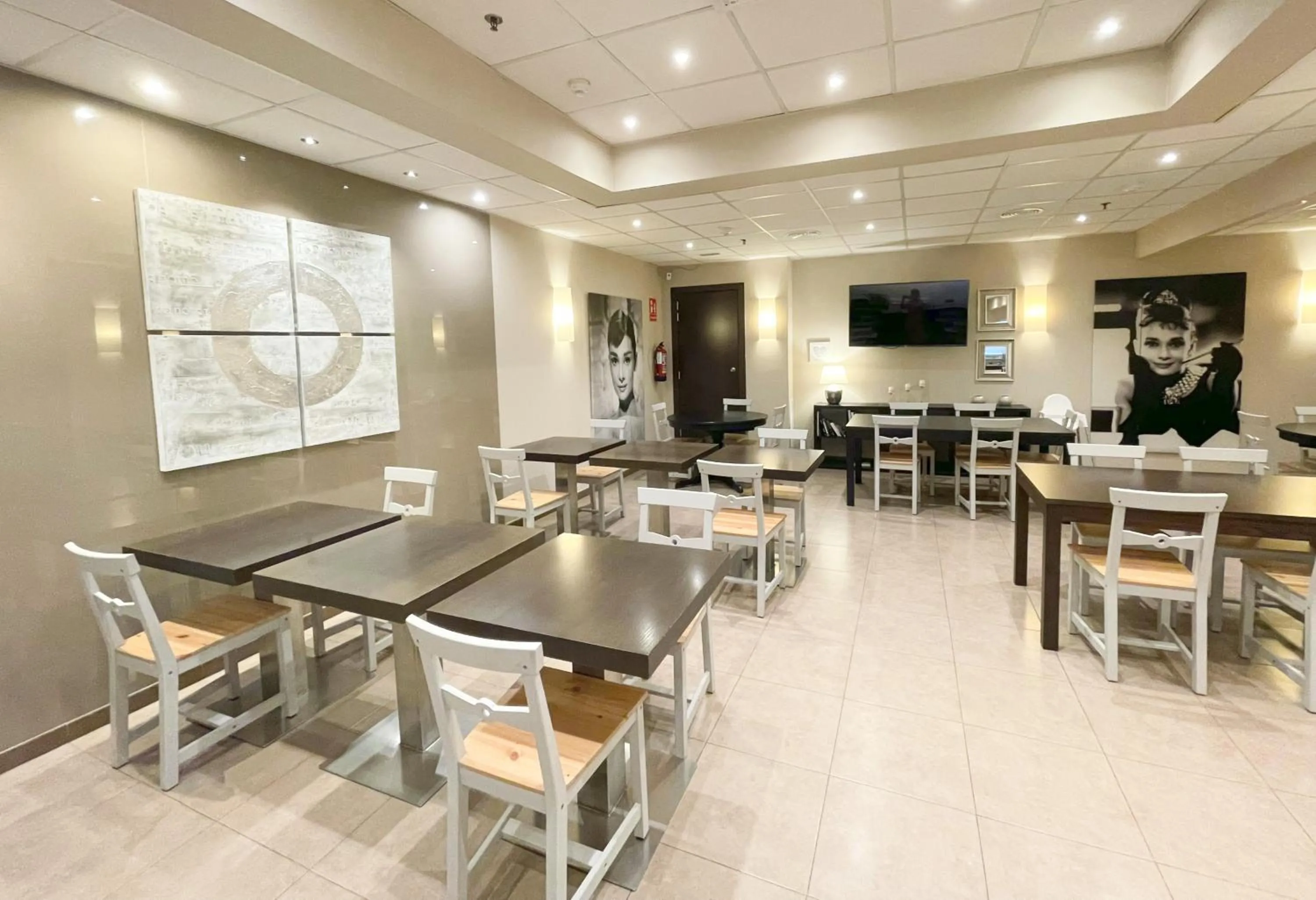 Buffet breakfast in SM Hotel Teatre Auditori