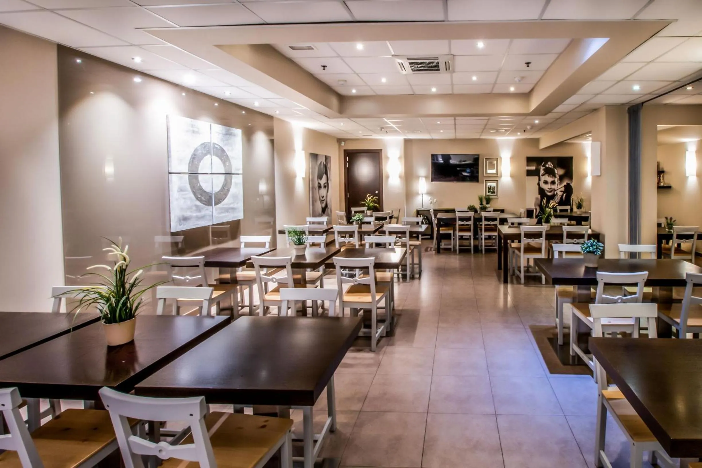 Lounge or bar in SM Hotel Teatre Auditori