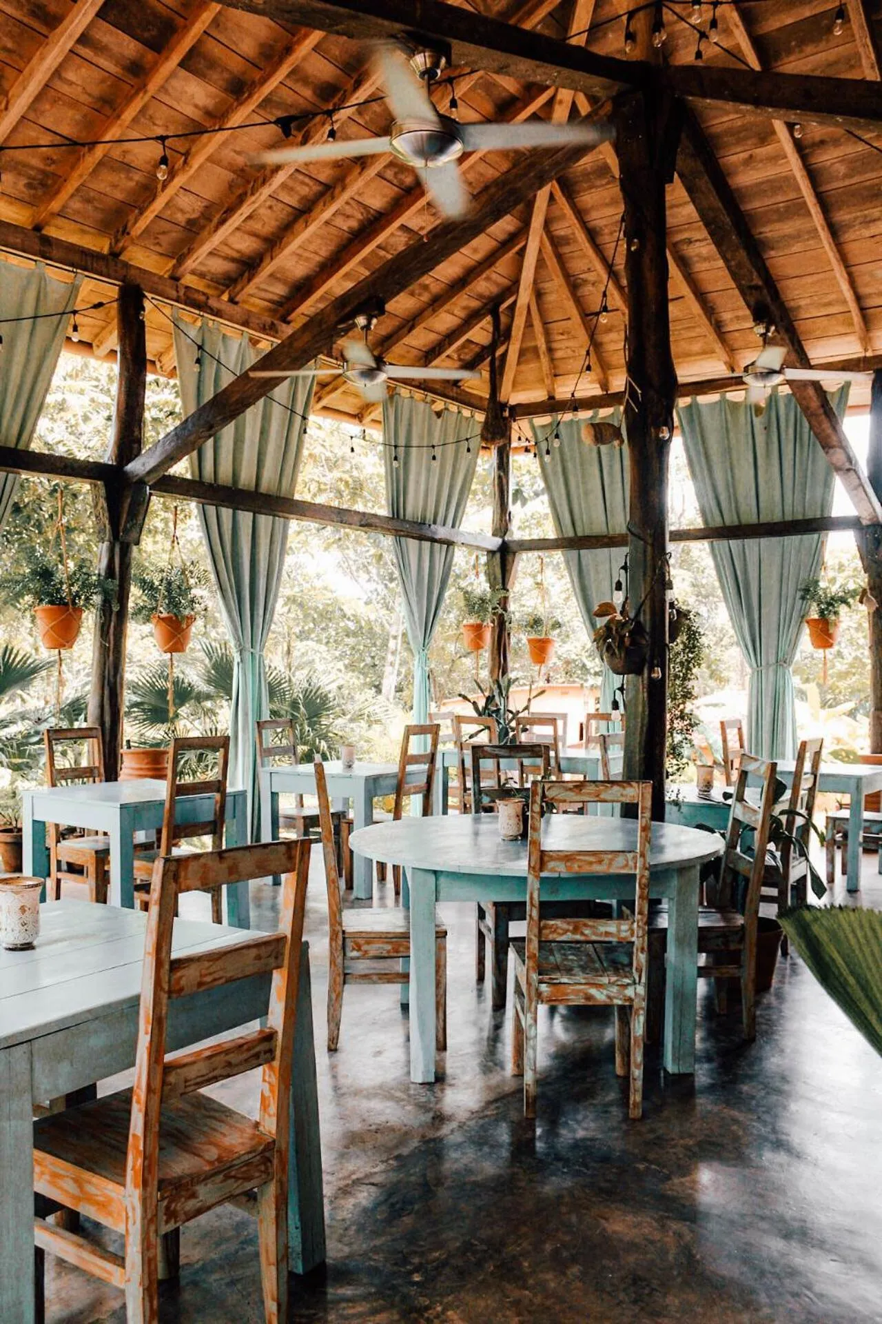 Restaurant/places to eat in Villa Coco