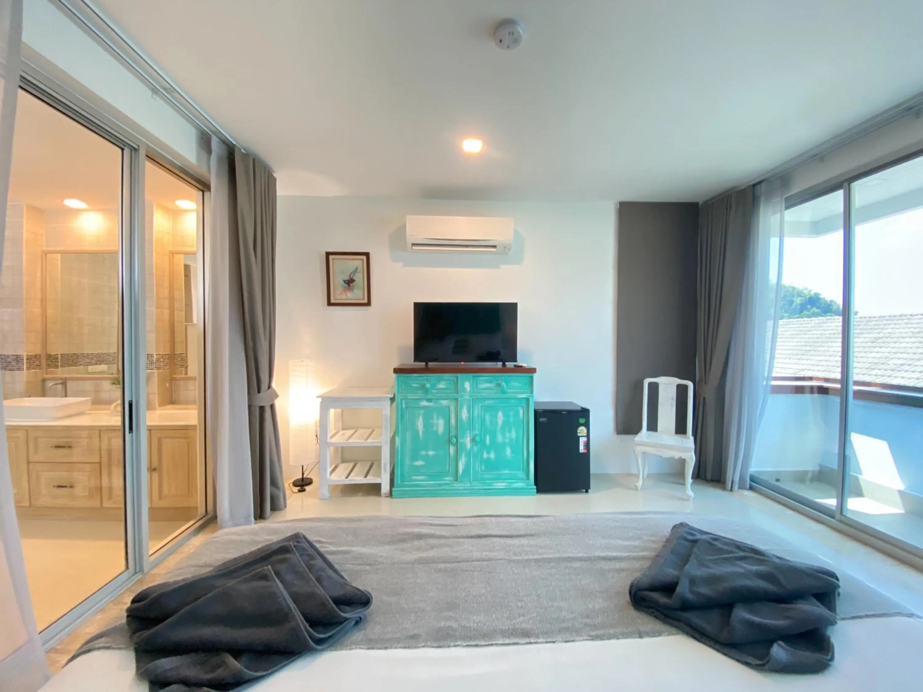 TV and multimedia in Baan Ban Dalay