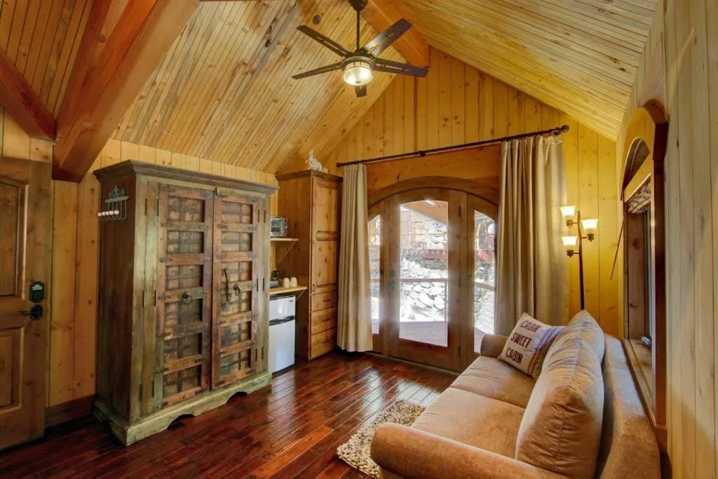 Seating area in Carriage House On The Stream Sundance, Utah