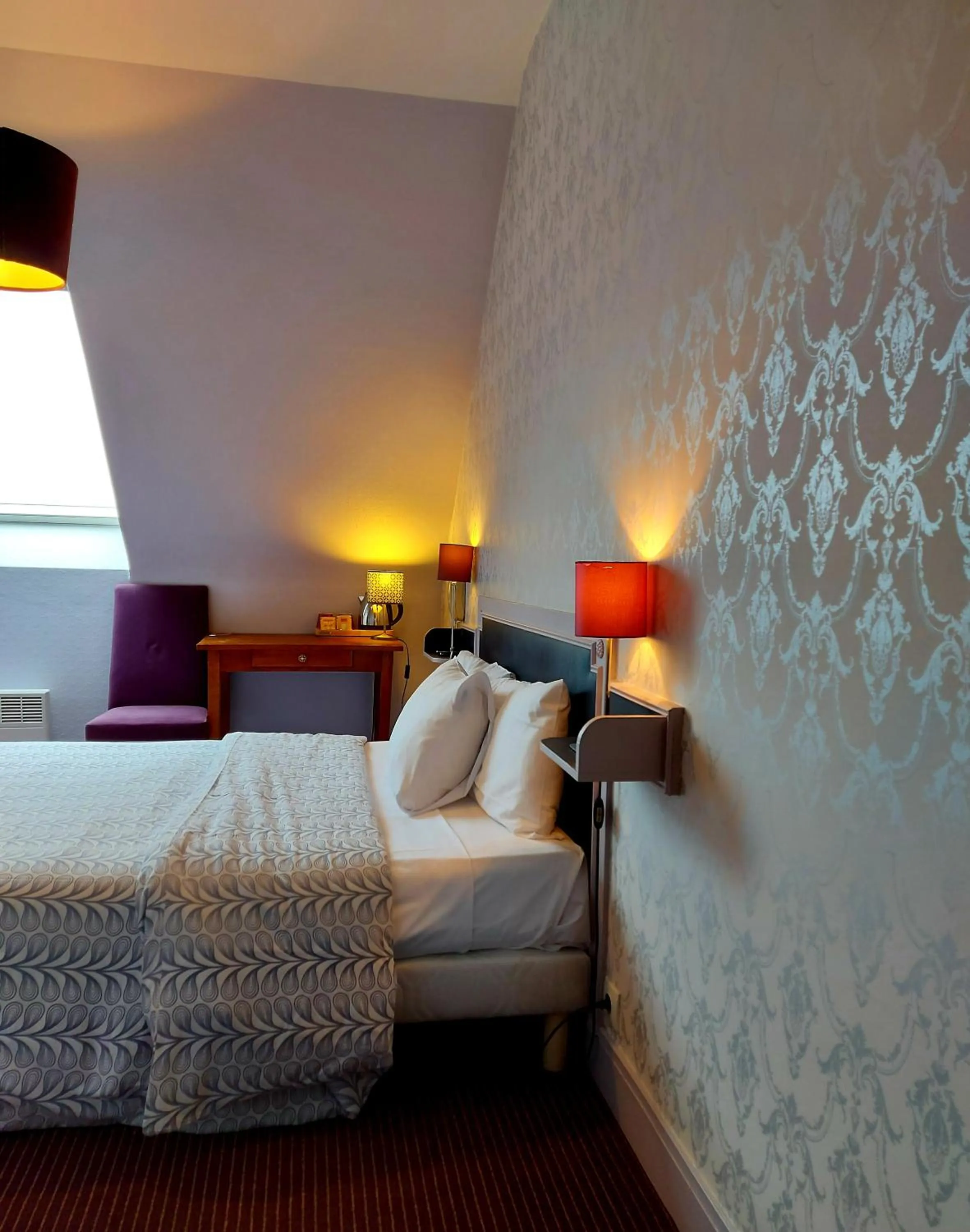 Decorative detail, Bed in Hotel Mondial