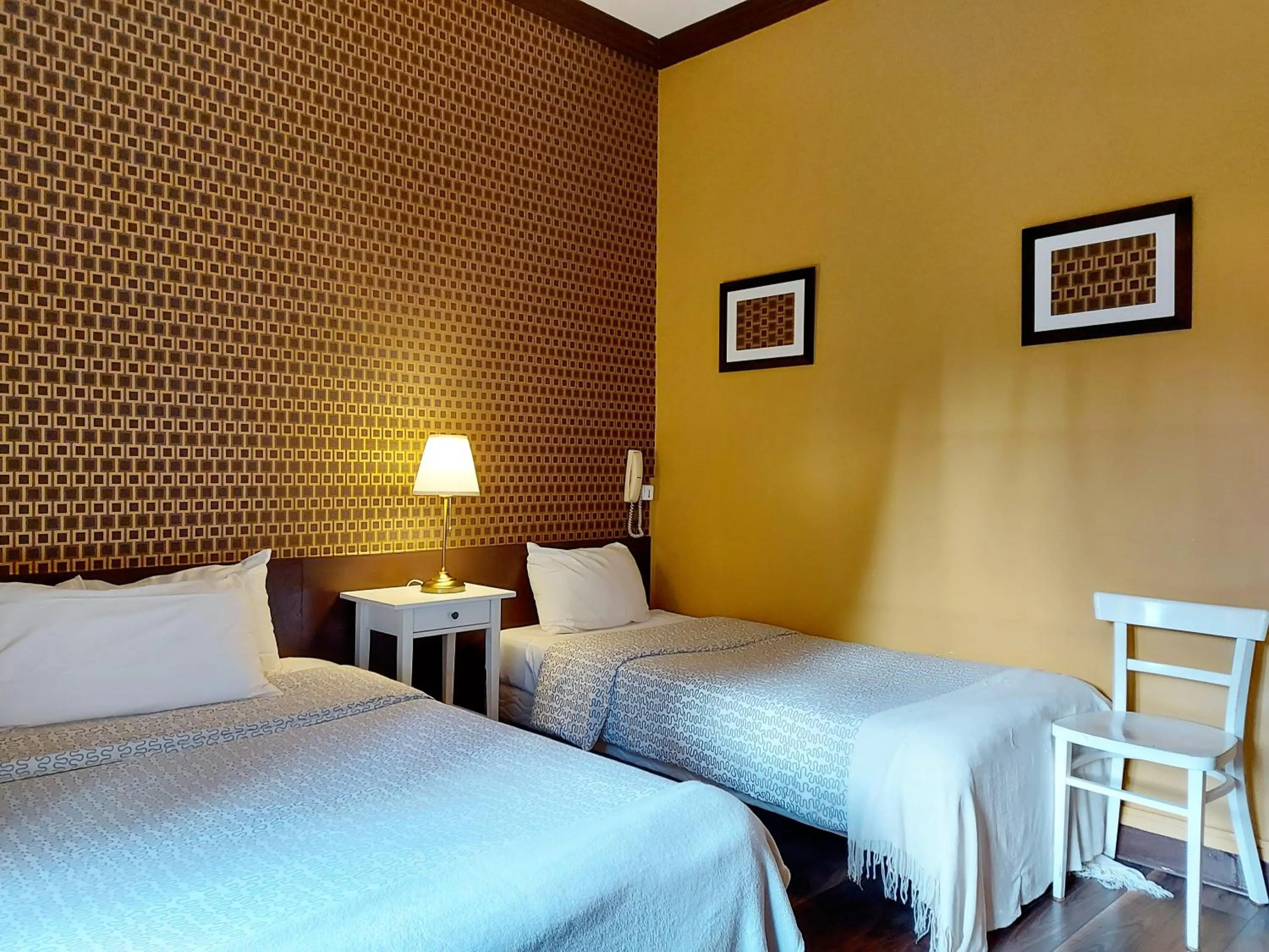 Bed in Hotel Mondial