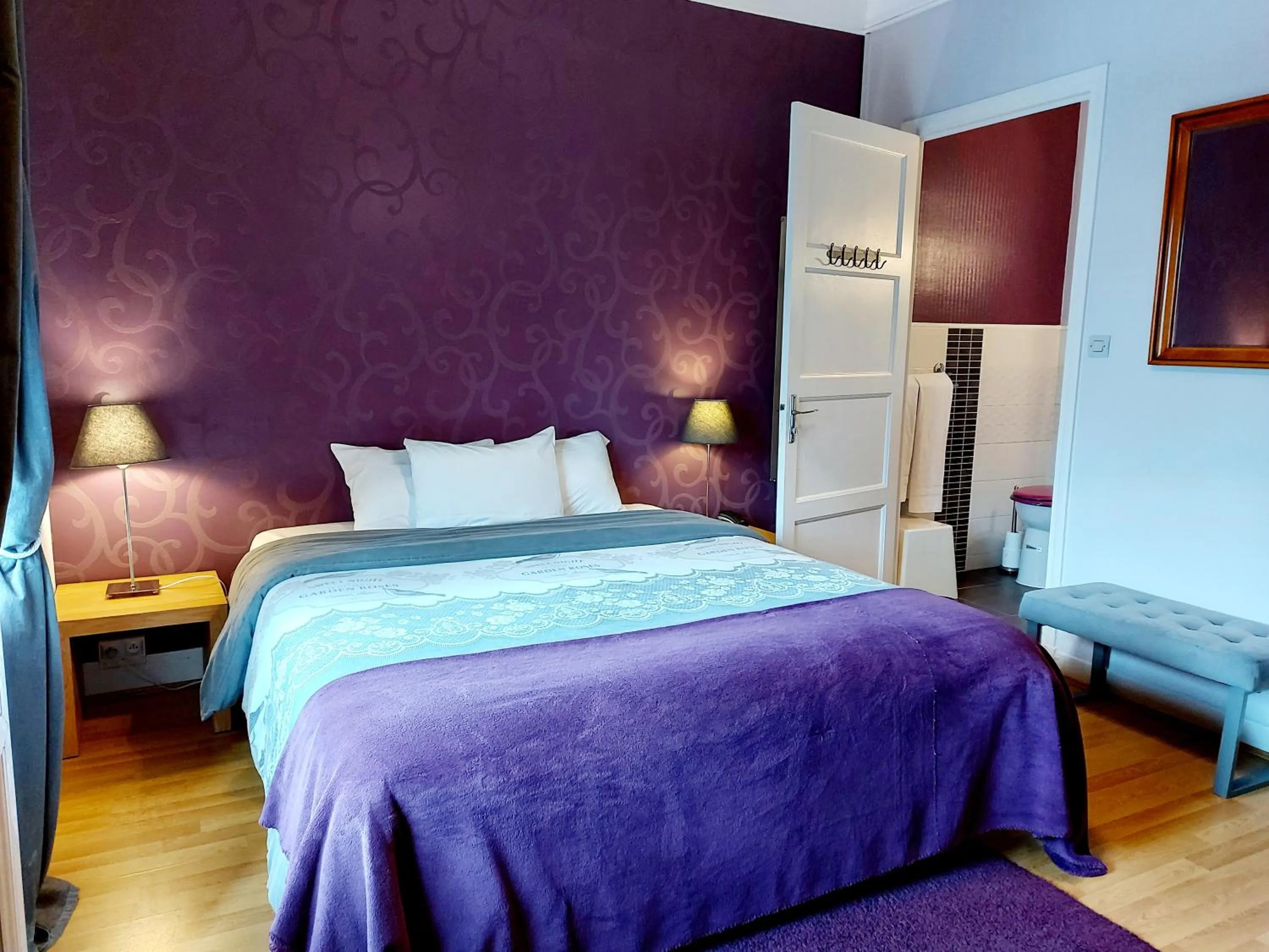 Photo of the whole room, Bed in Hotel Mondial