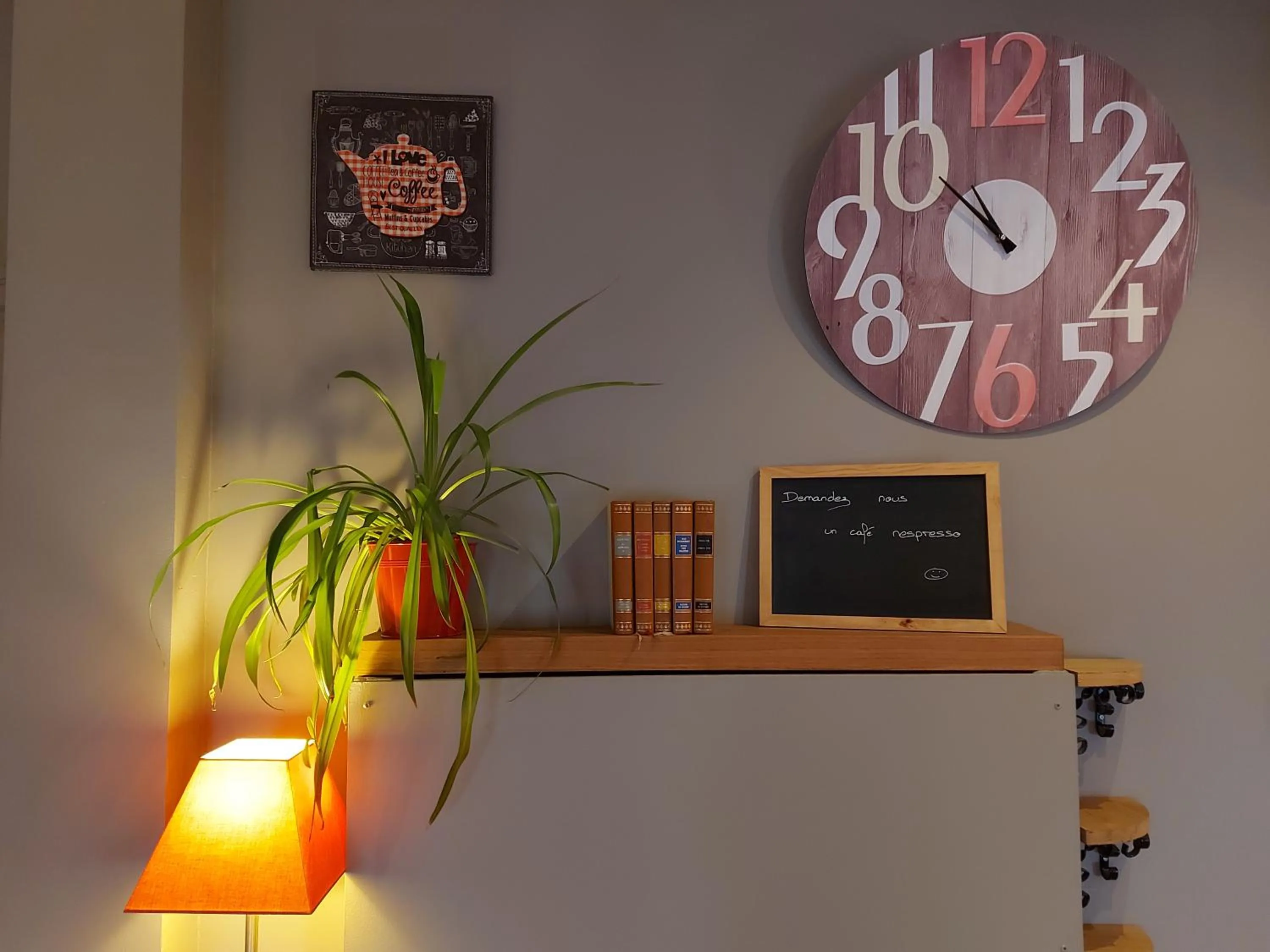 Decorative detail in Hotel Mondial