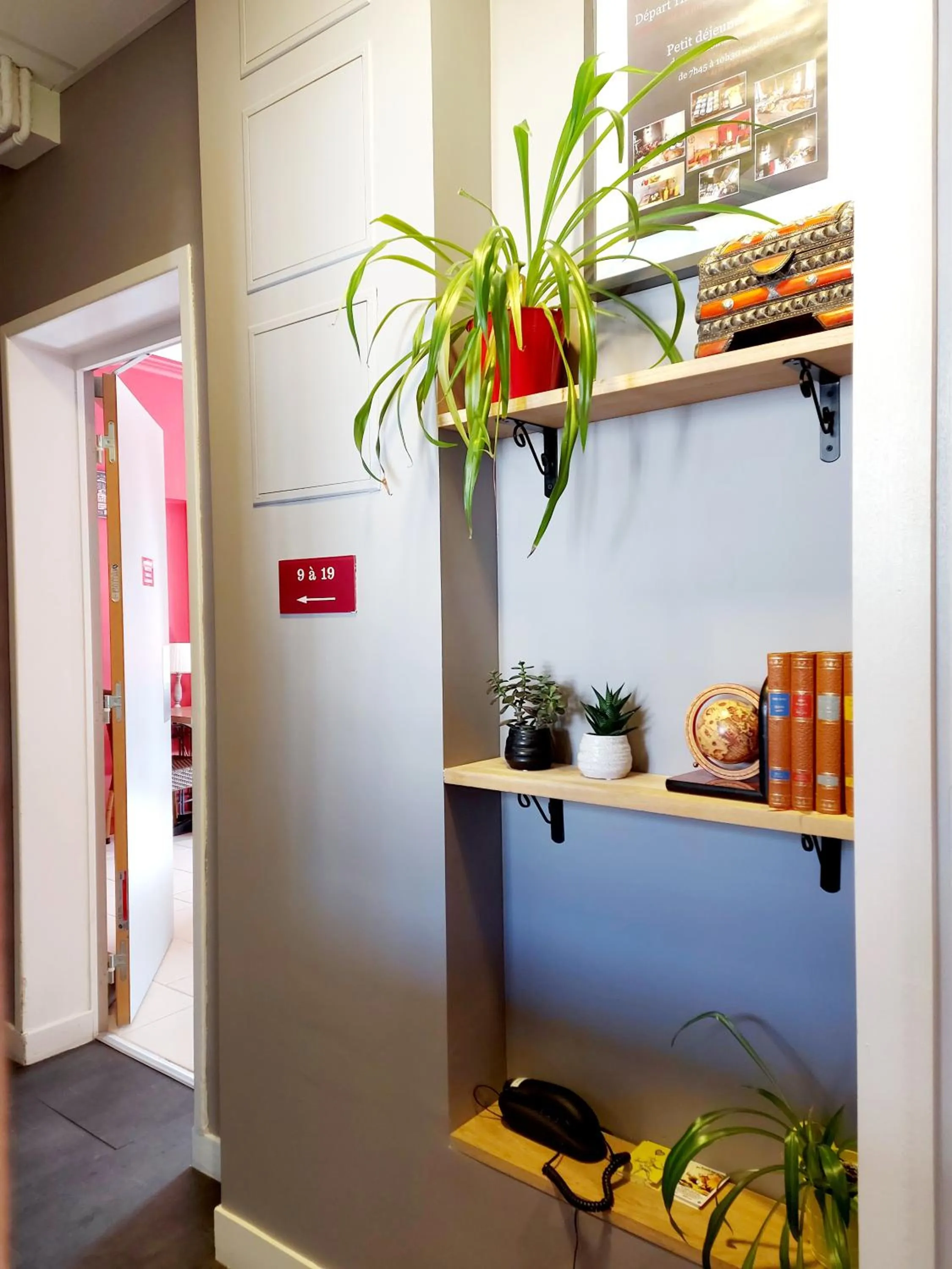 Lobby or reception in Hotel Mondial