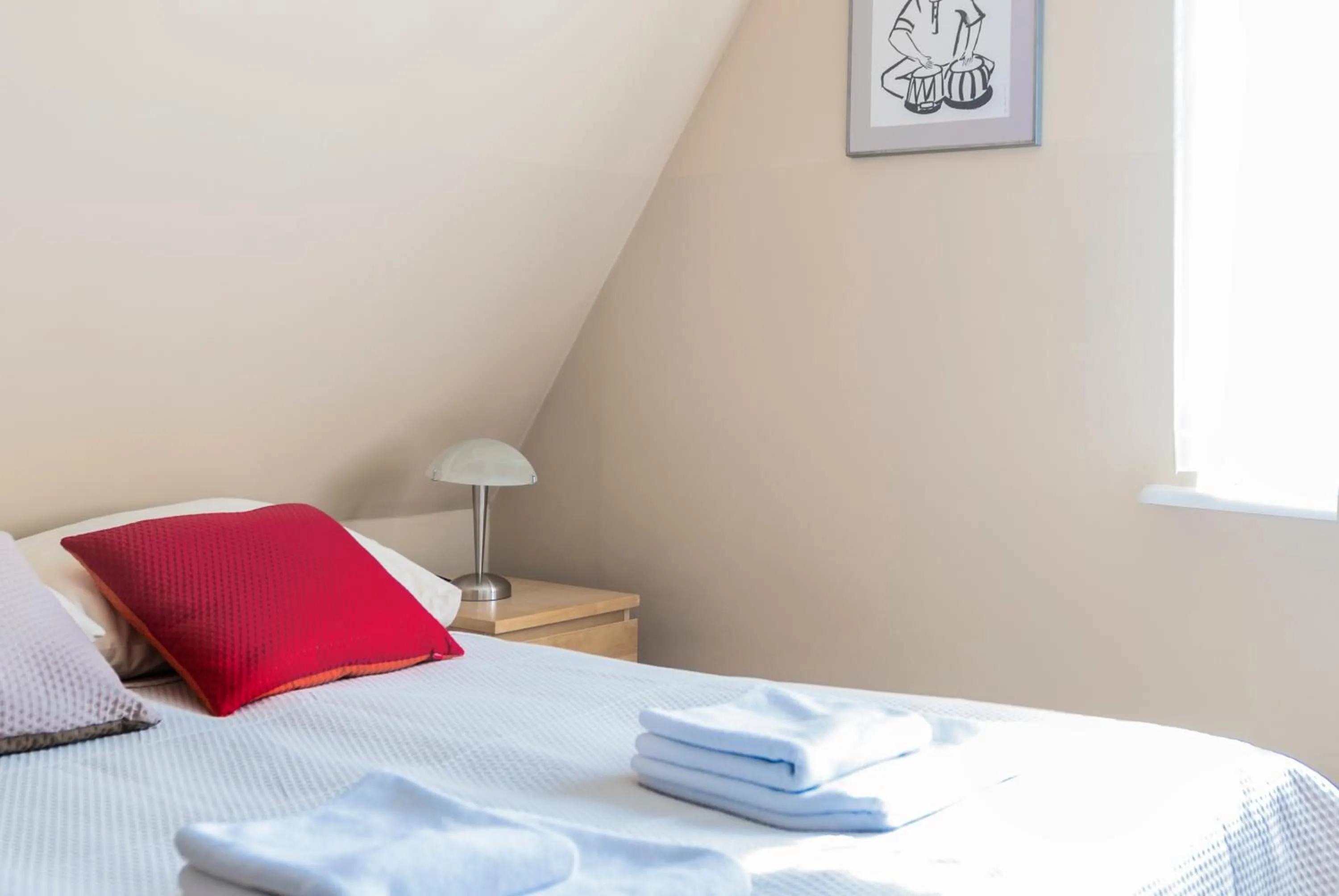 Photo of the whole room, Bed in Villa Stratus