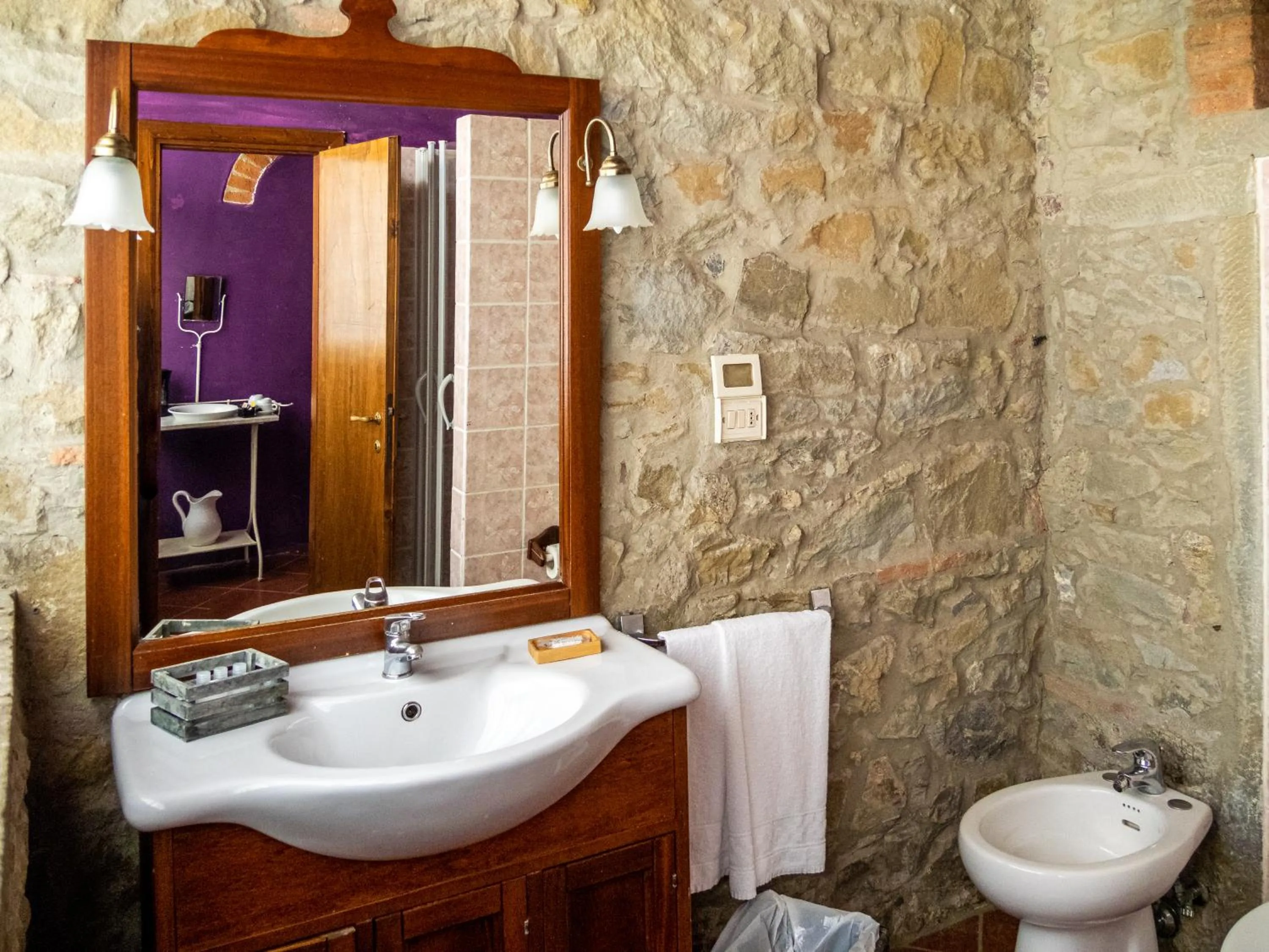Bathroom in Borgo Casa al Vento