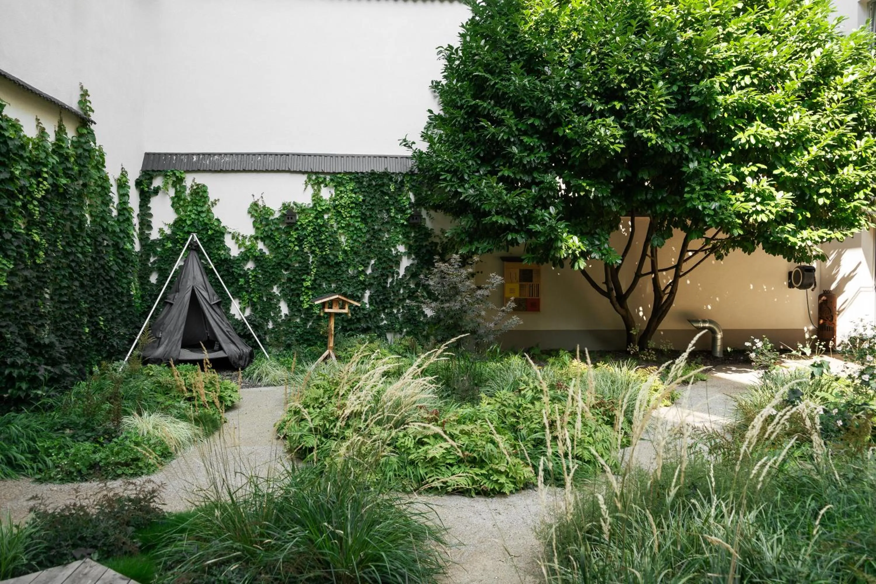 Patio in Urban Jungle Apartments