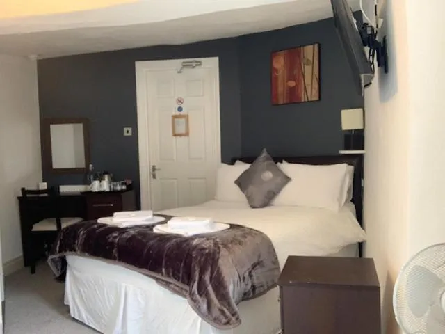 Bed in The Silverton Inn