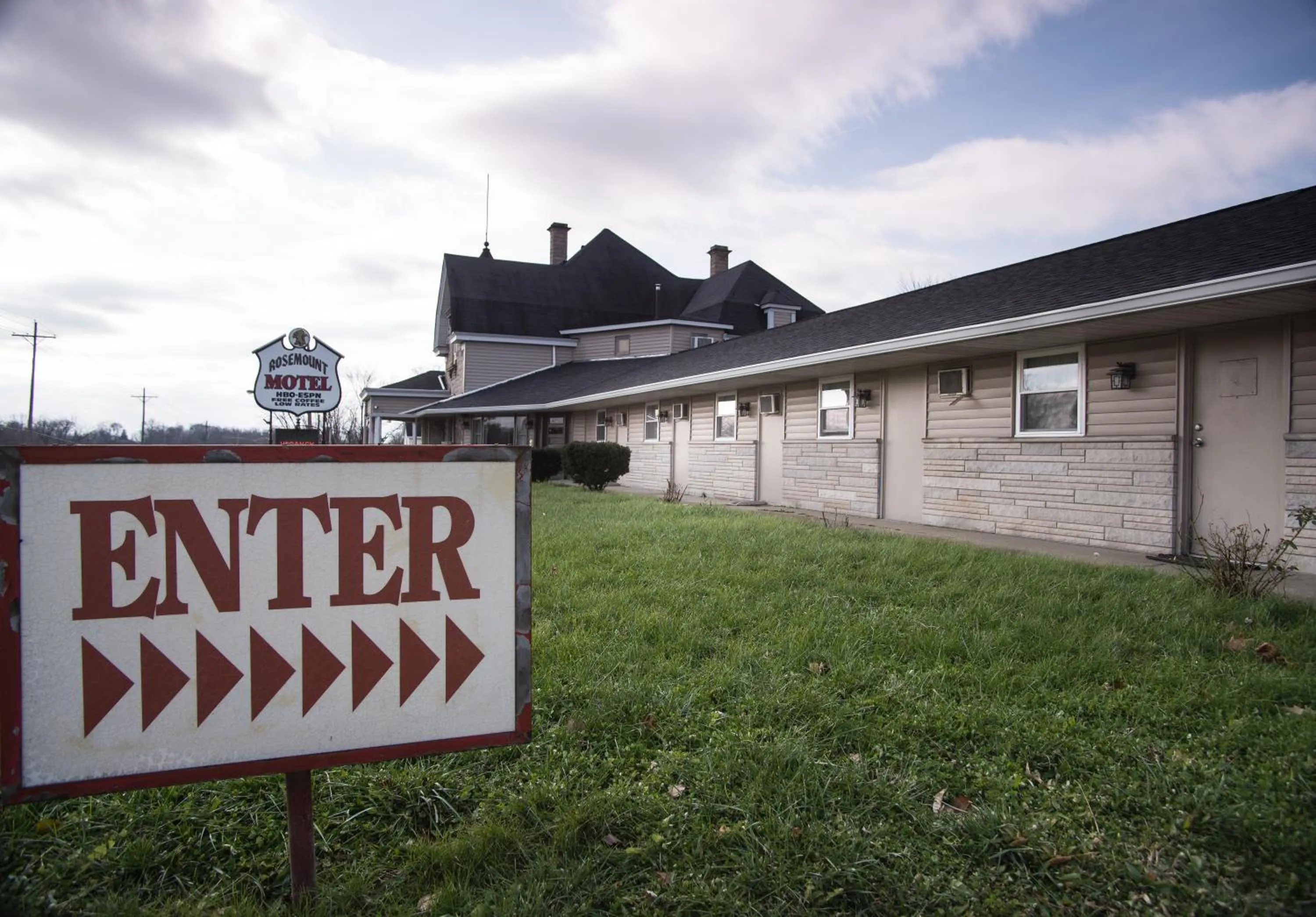 Facade/entrance in Rosemount Motel