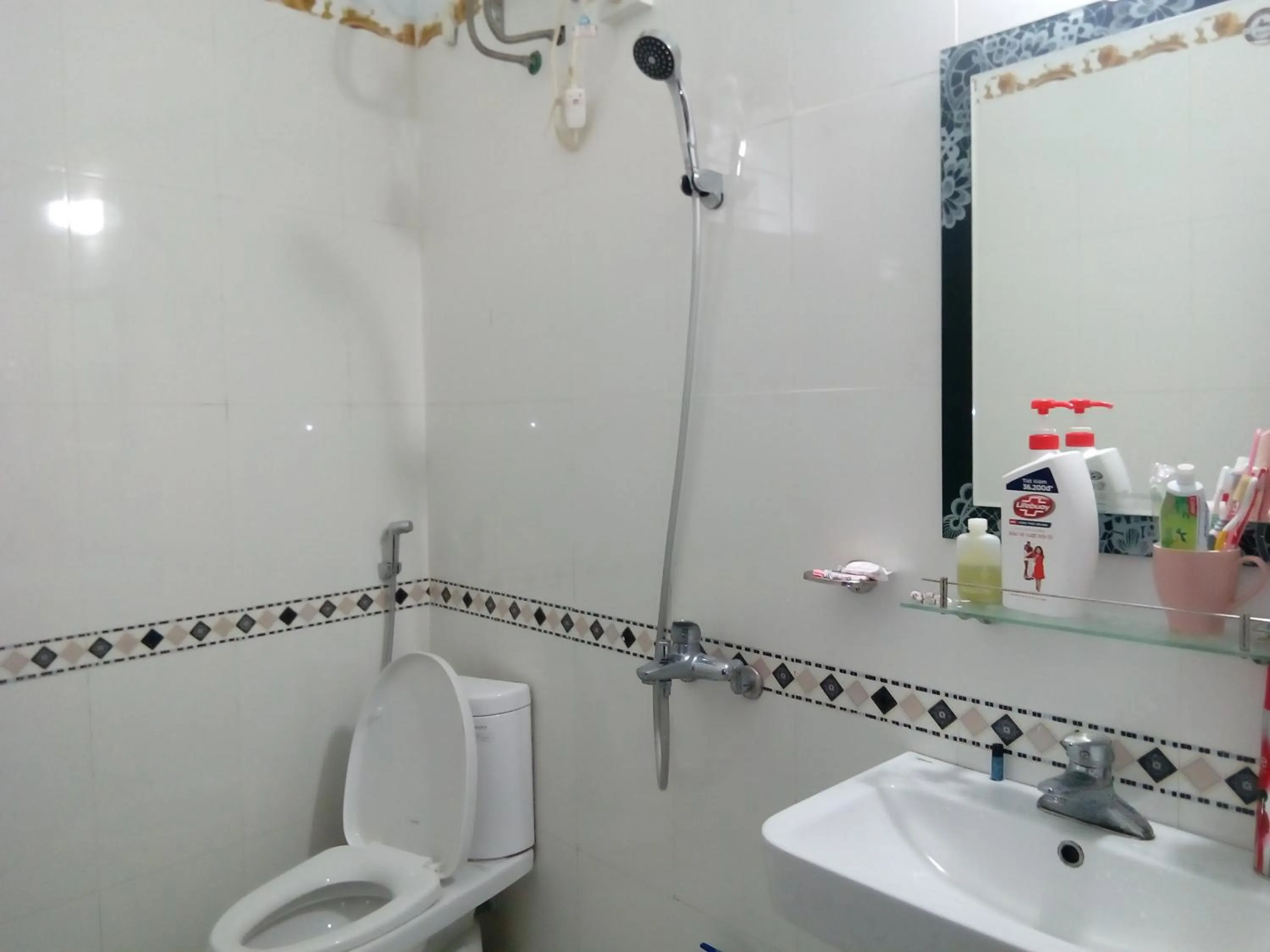 Toilet in Tam Coc Smile Homestay