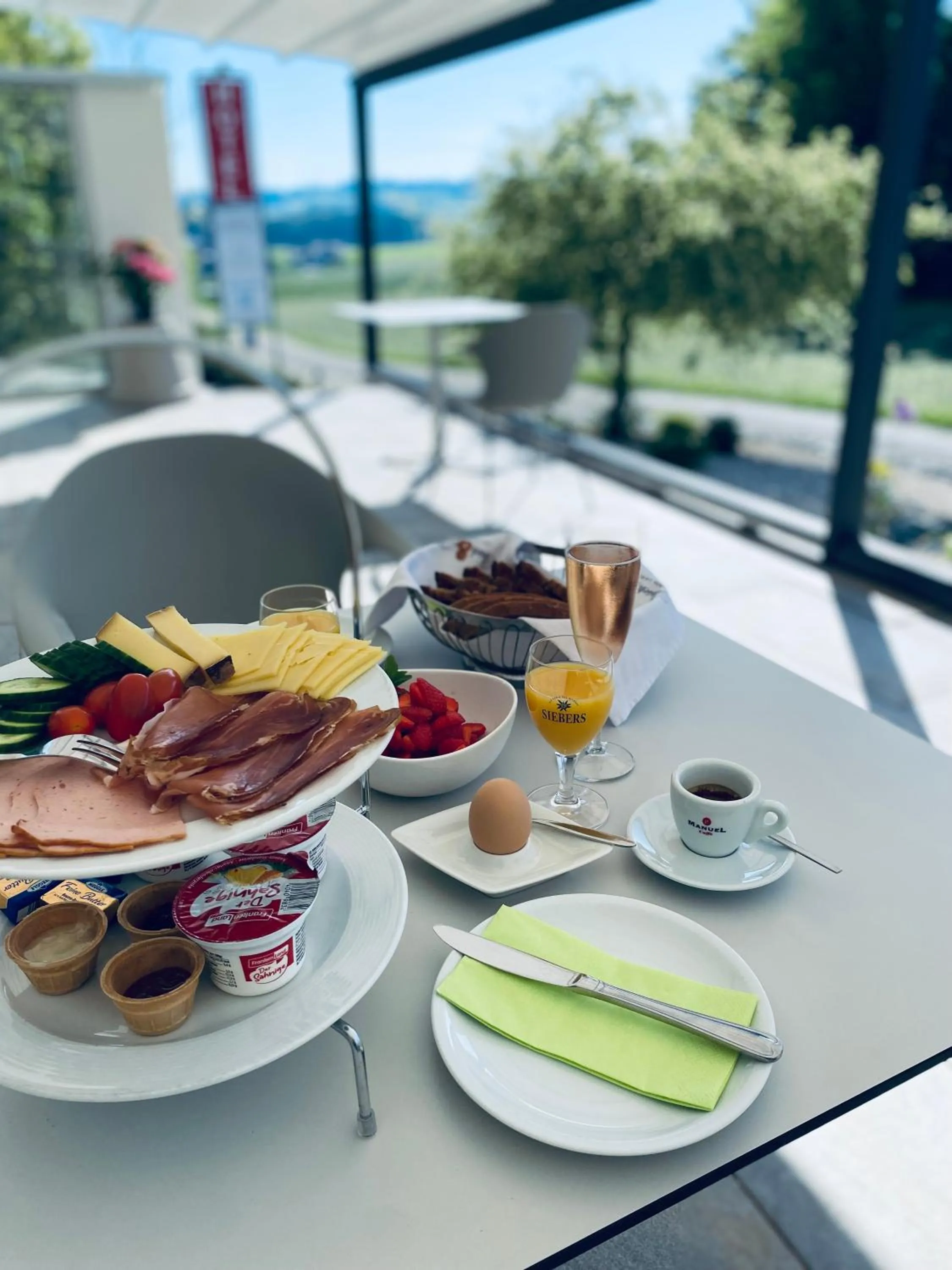 Breakfast in Landhotel Zerlaut